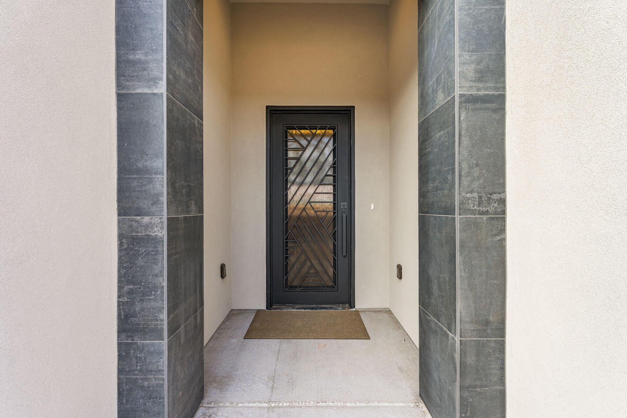 BLACK STONE - Residential