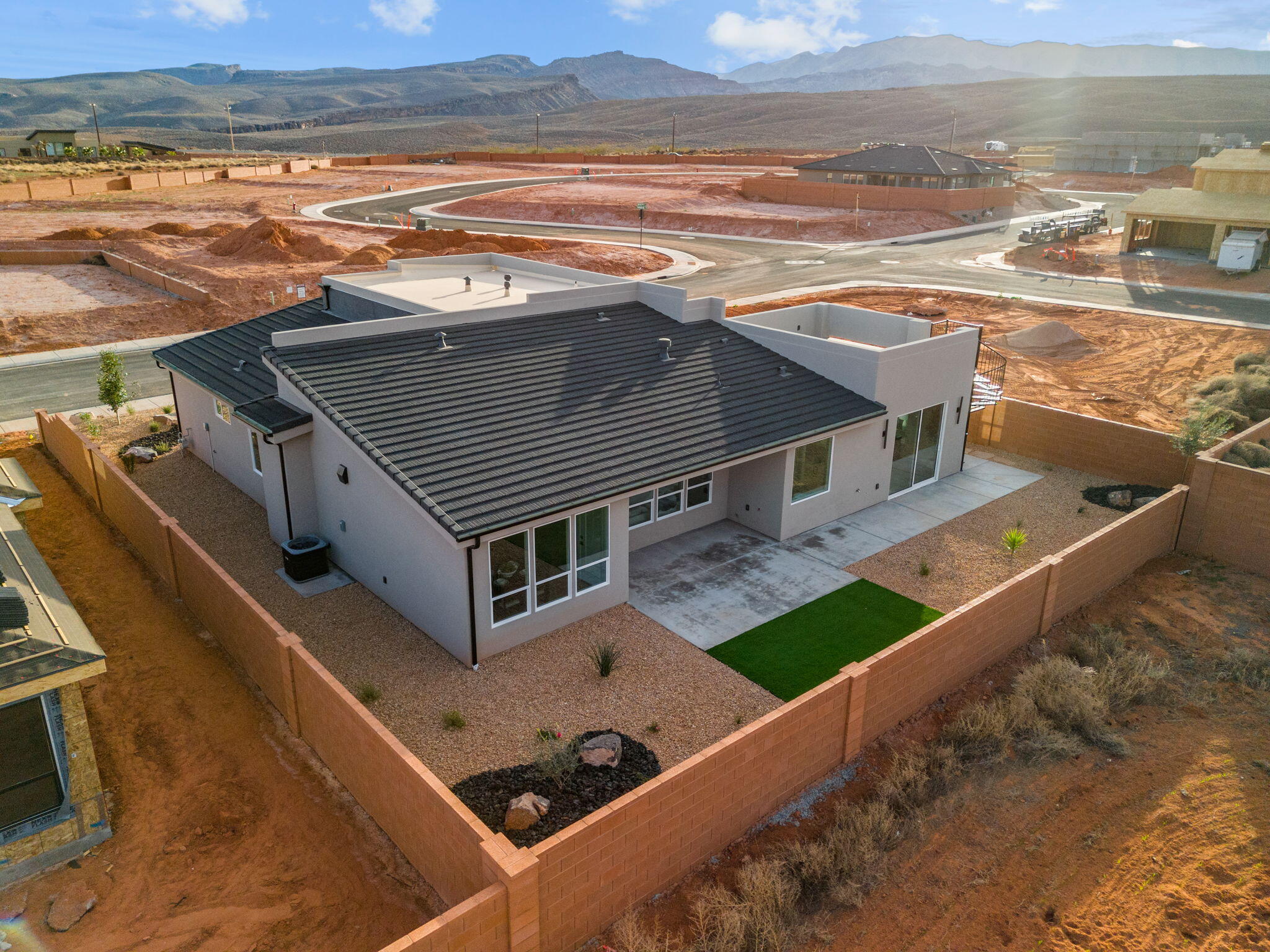 BLACK STONE - Residential