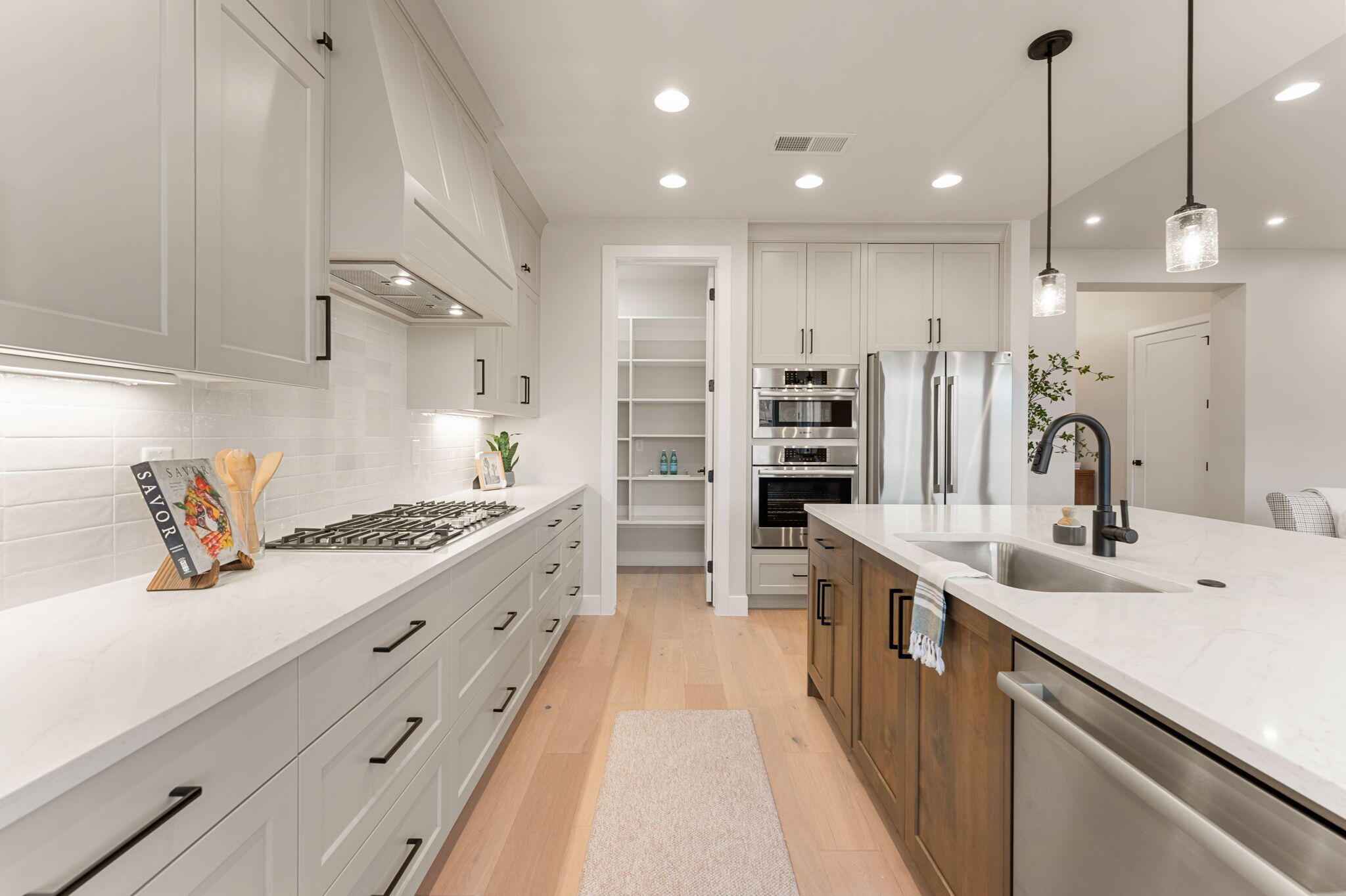 BLACK STONE - Residential