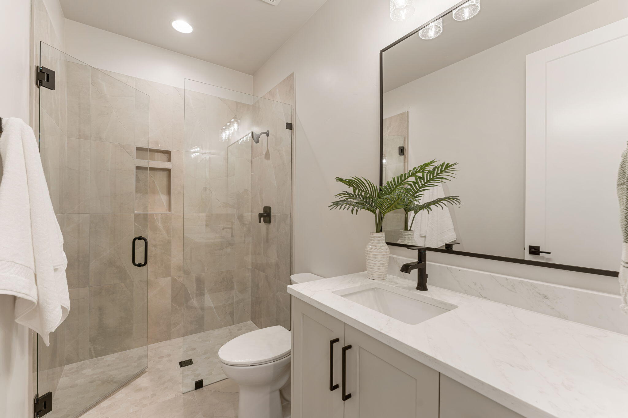 BLACK STONE - Residential