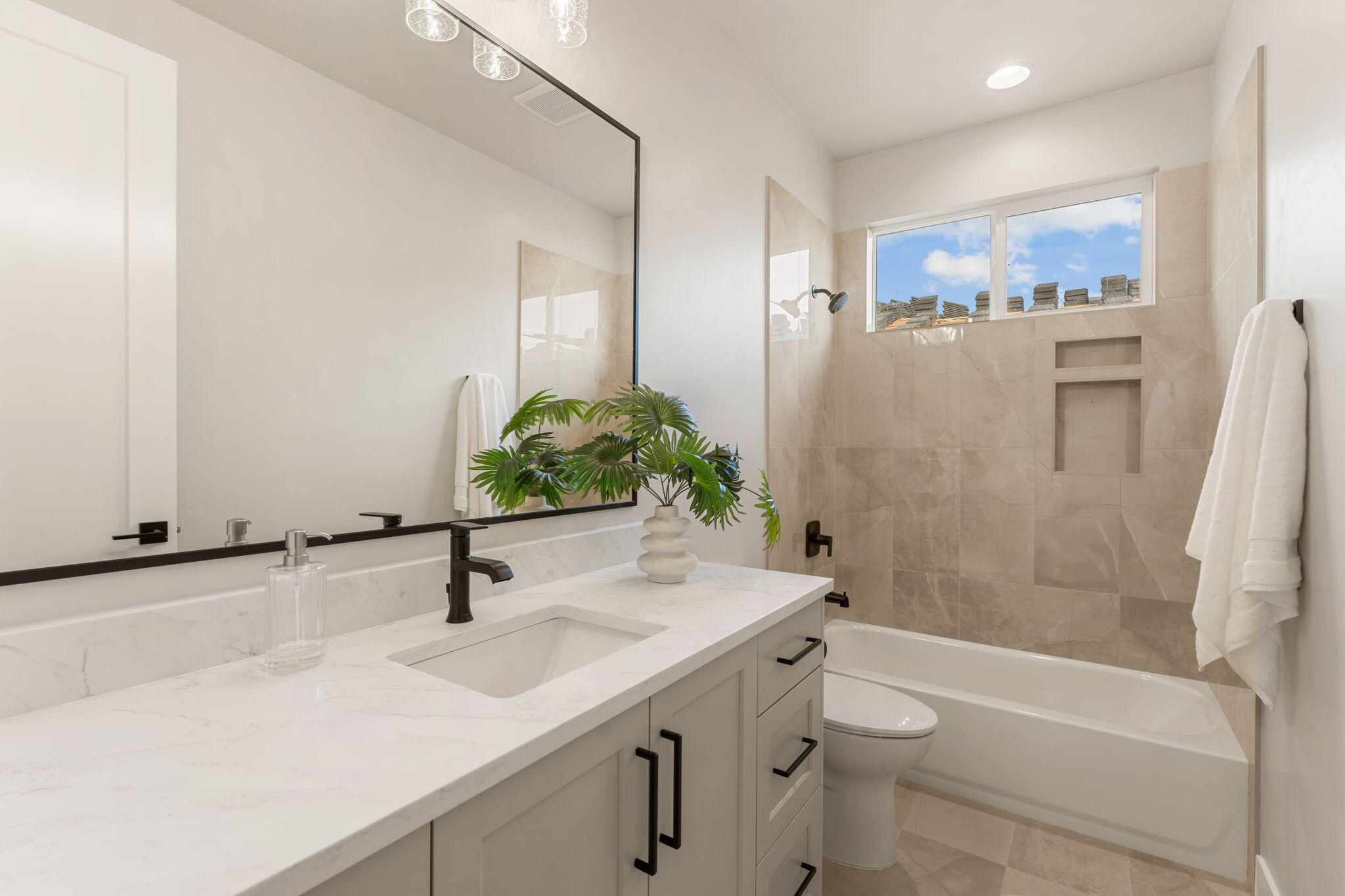 BLACK STONE - Residential