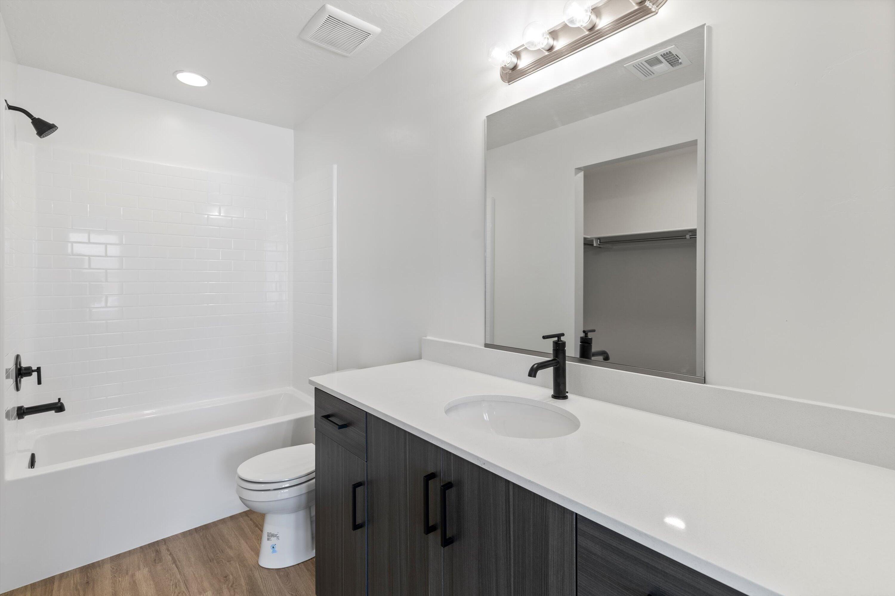 DESERT REFLECTION - Residential