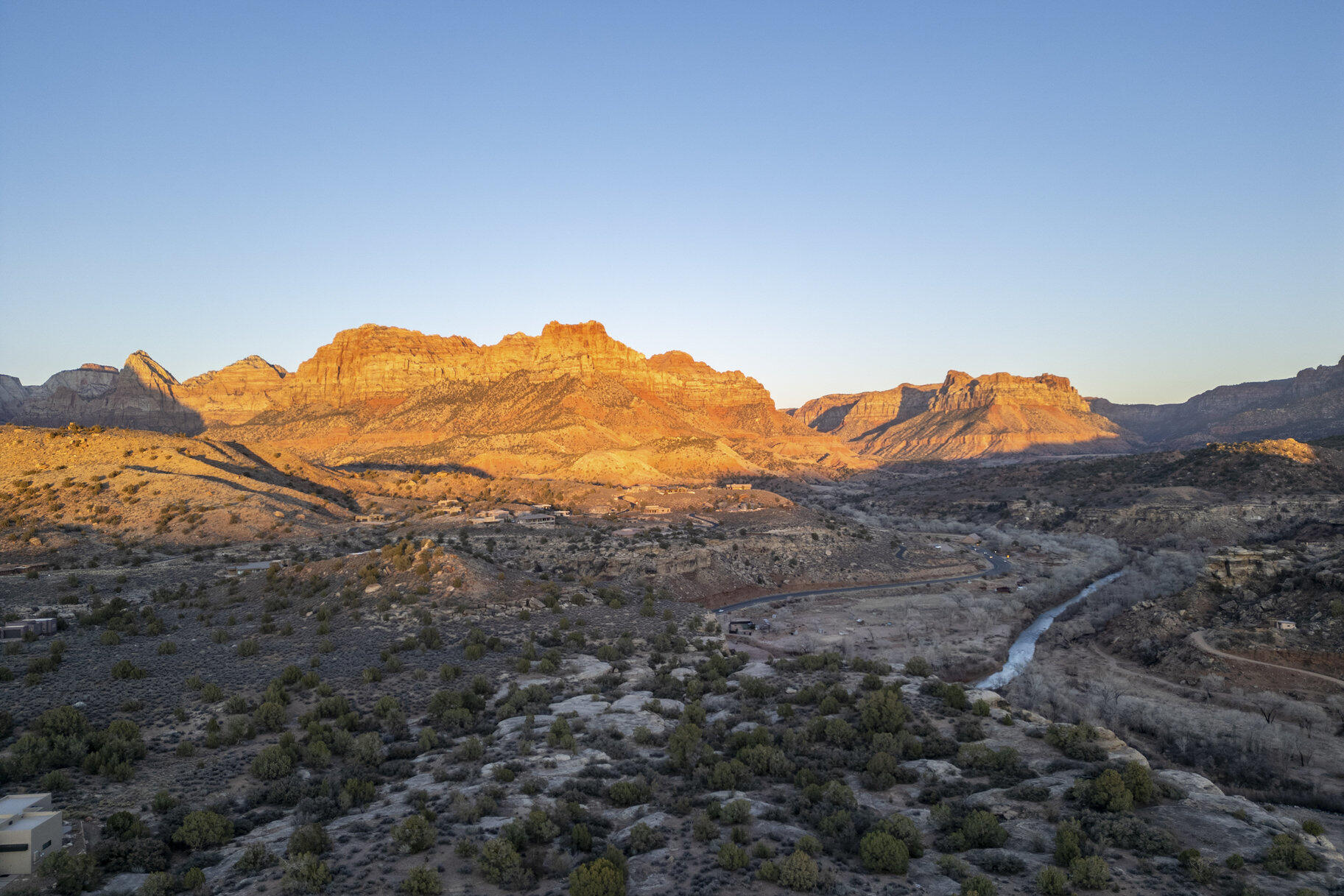 ANASAZI PLATEAU - Land