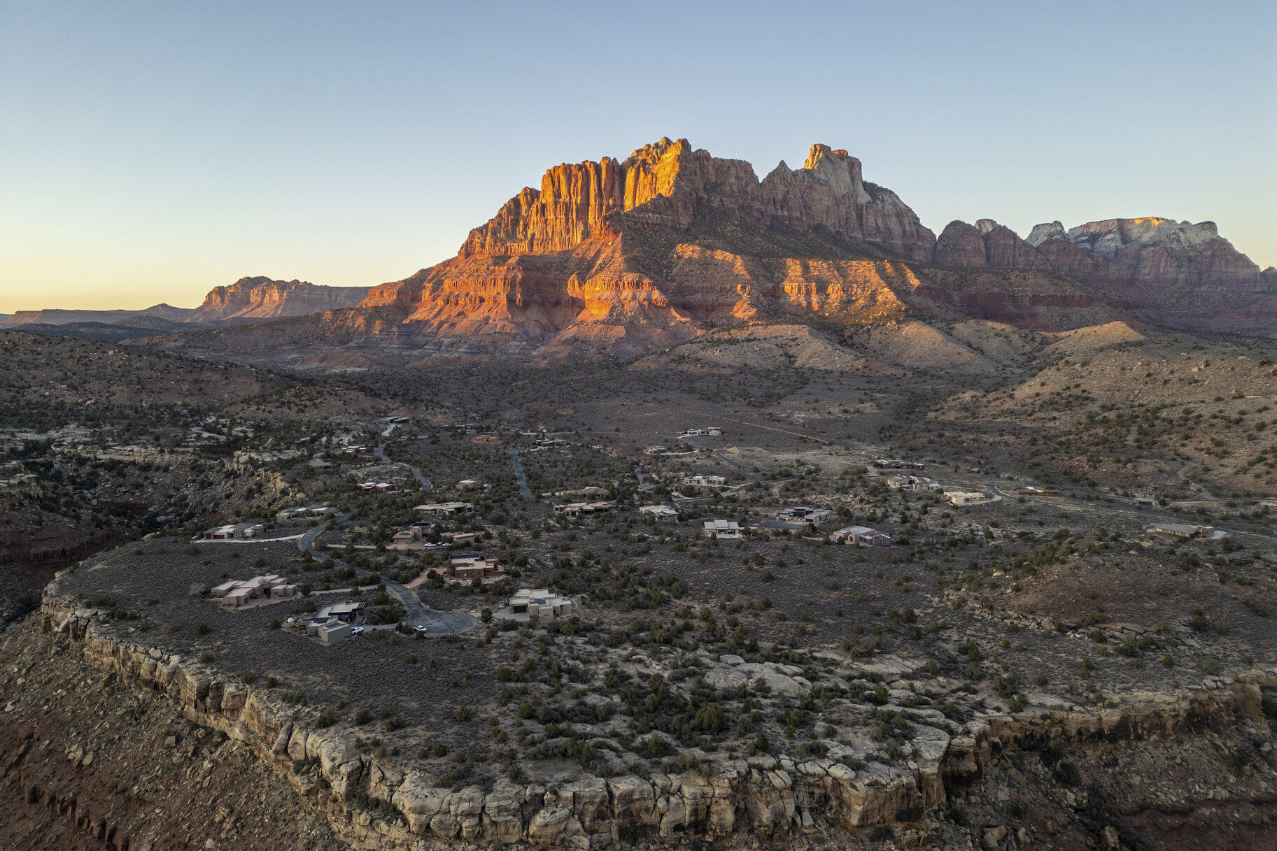 ANASAZI PLATEAU - Land