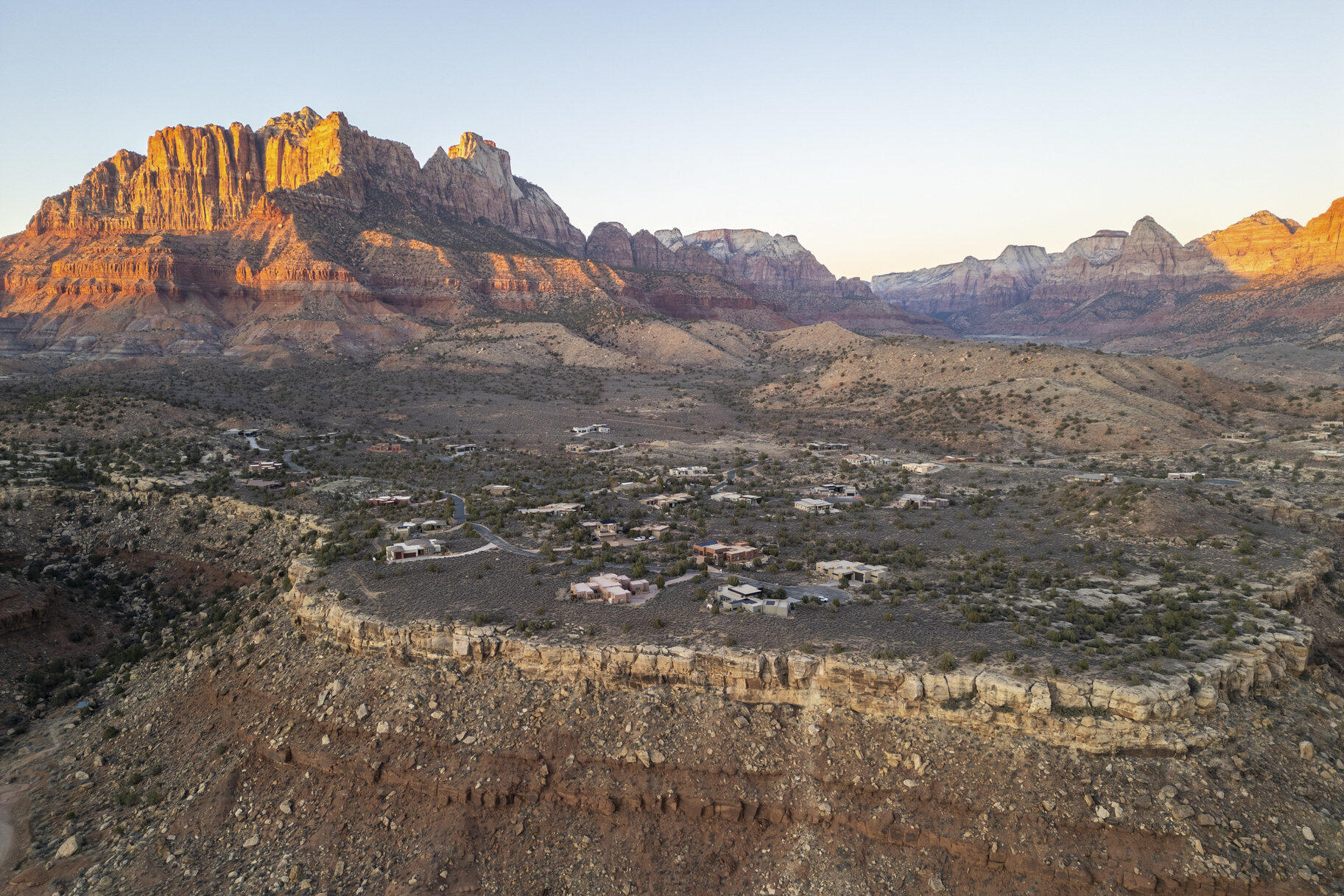 ANASAZI PLATEAU - Land