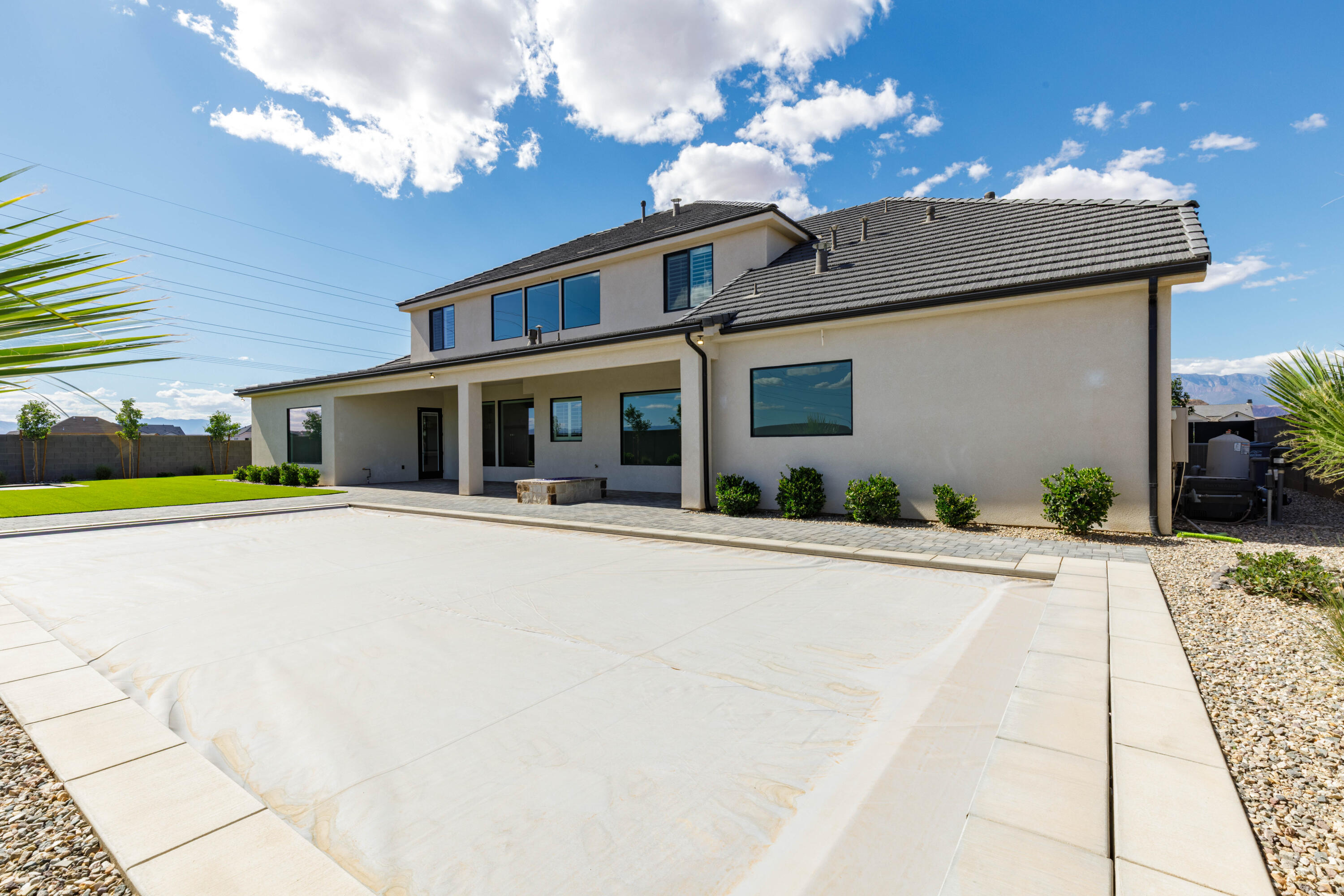 MAJESTIC FIELDS - Residential