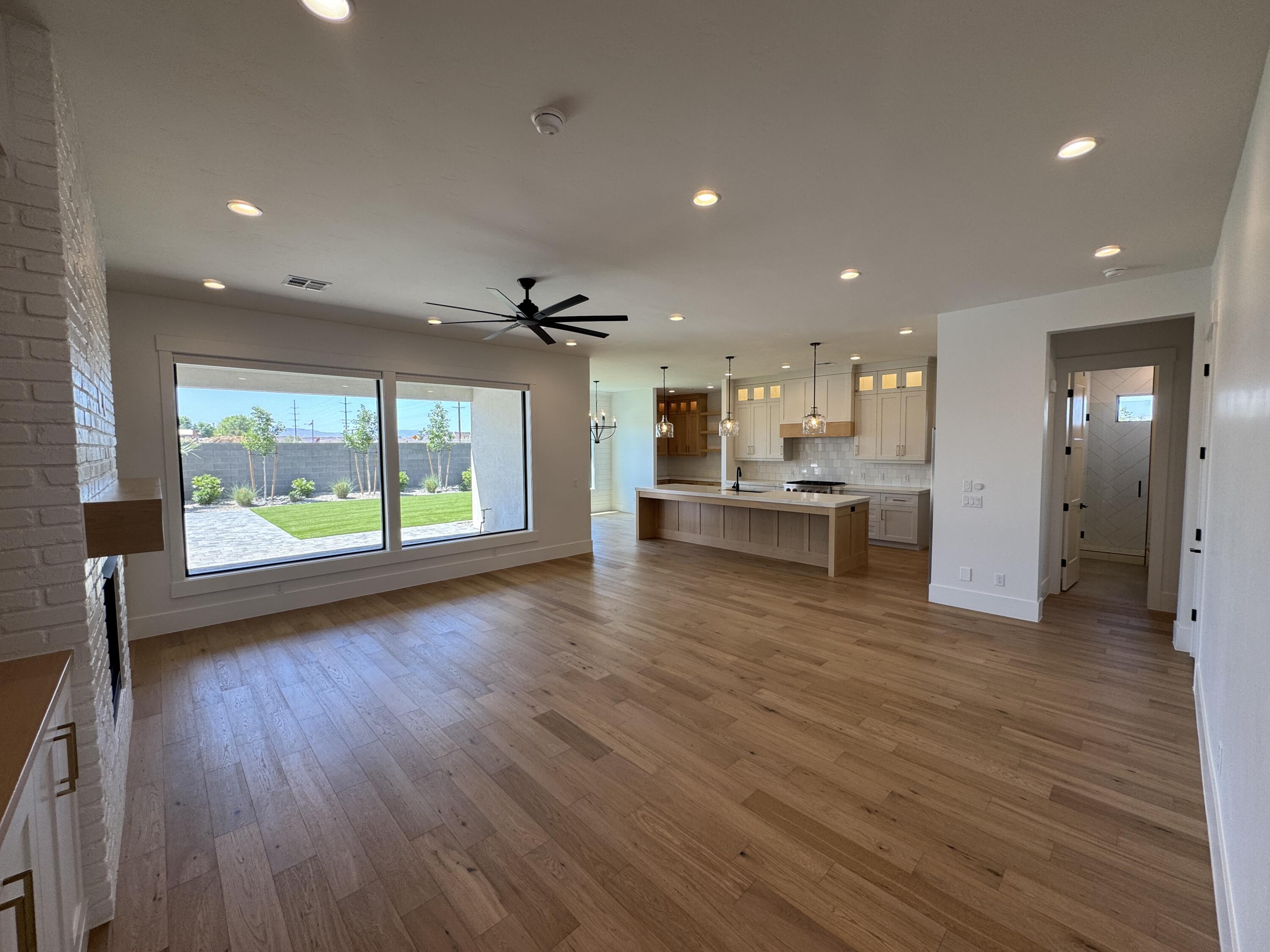 MAJESTIC FIELDS - Residential