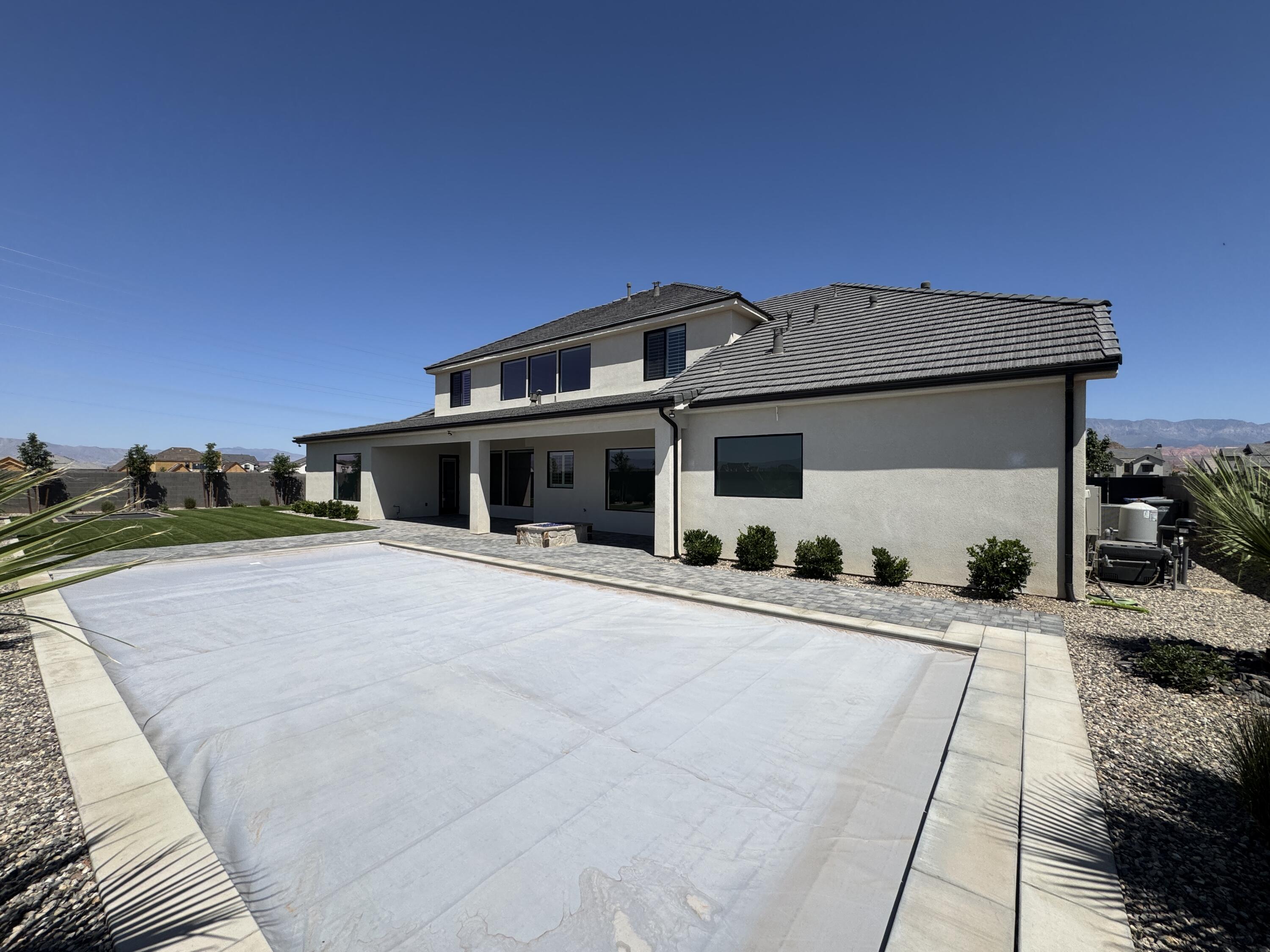 MAJESTIC FIELDS - Residential