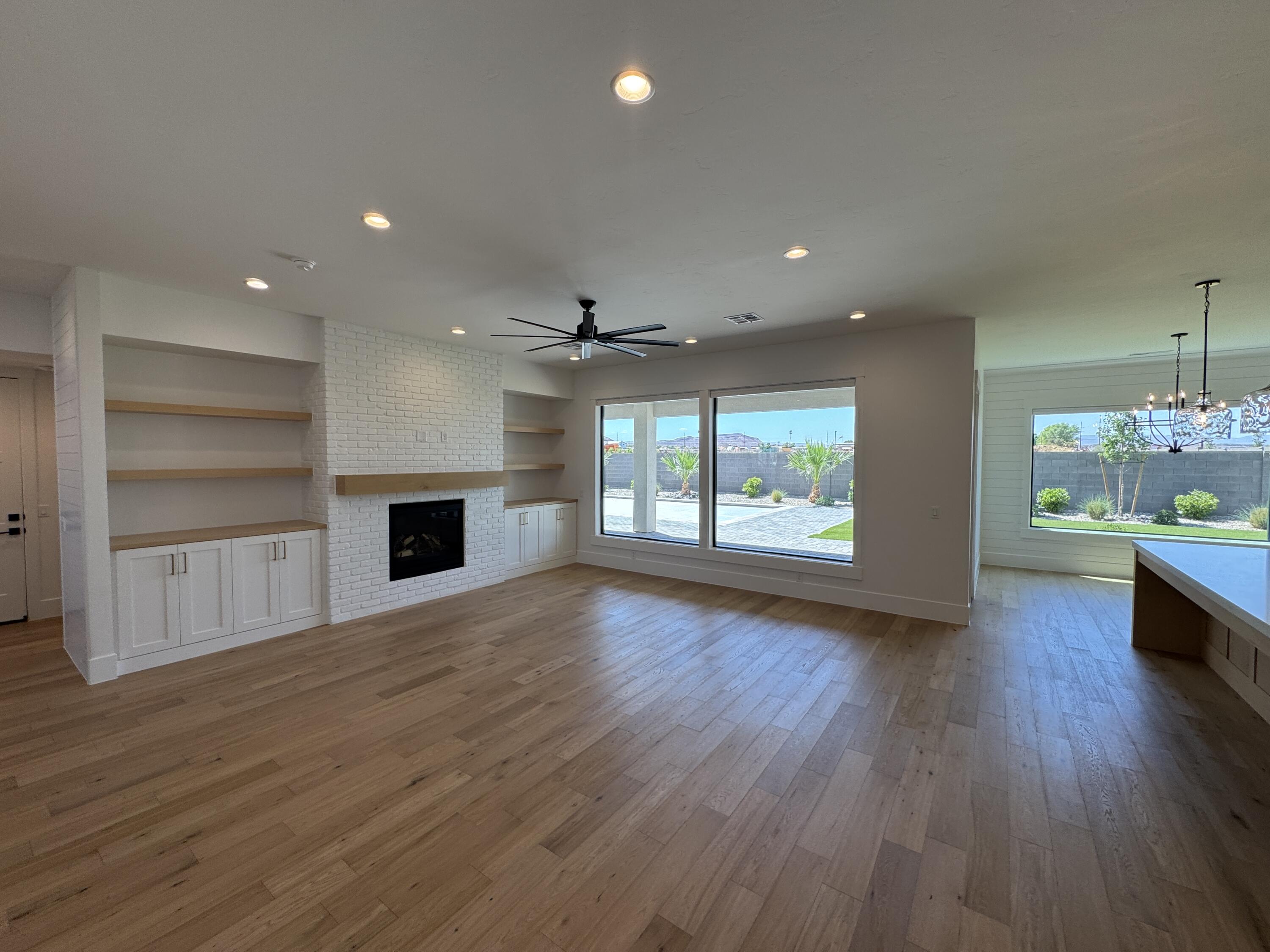 MAJESTIC FIELDS - Residential
