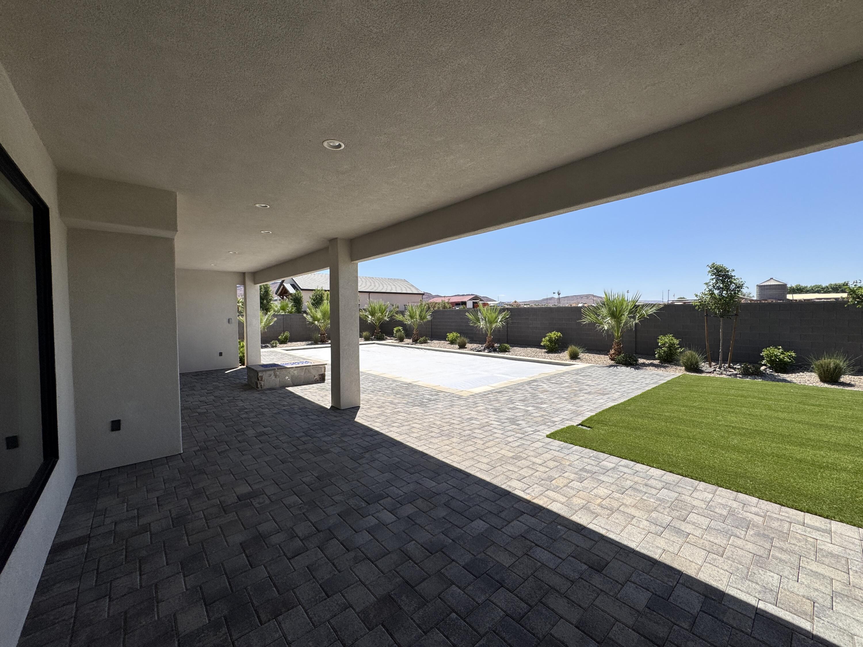 MAJESTIC FIELDS - Residential