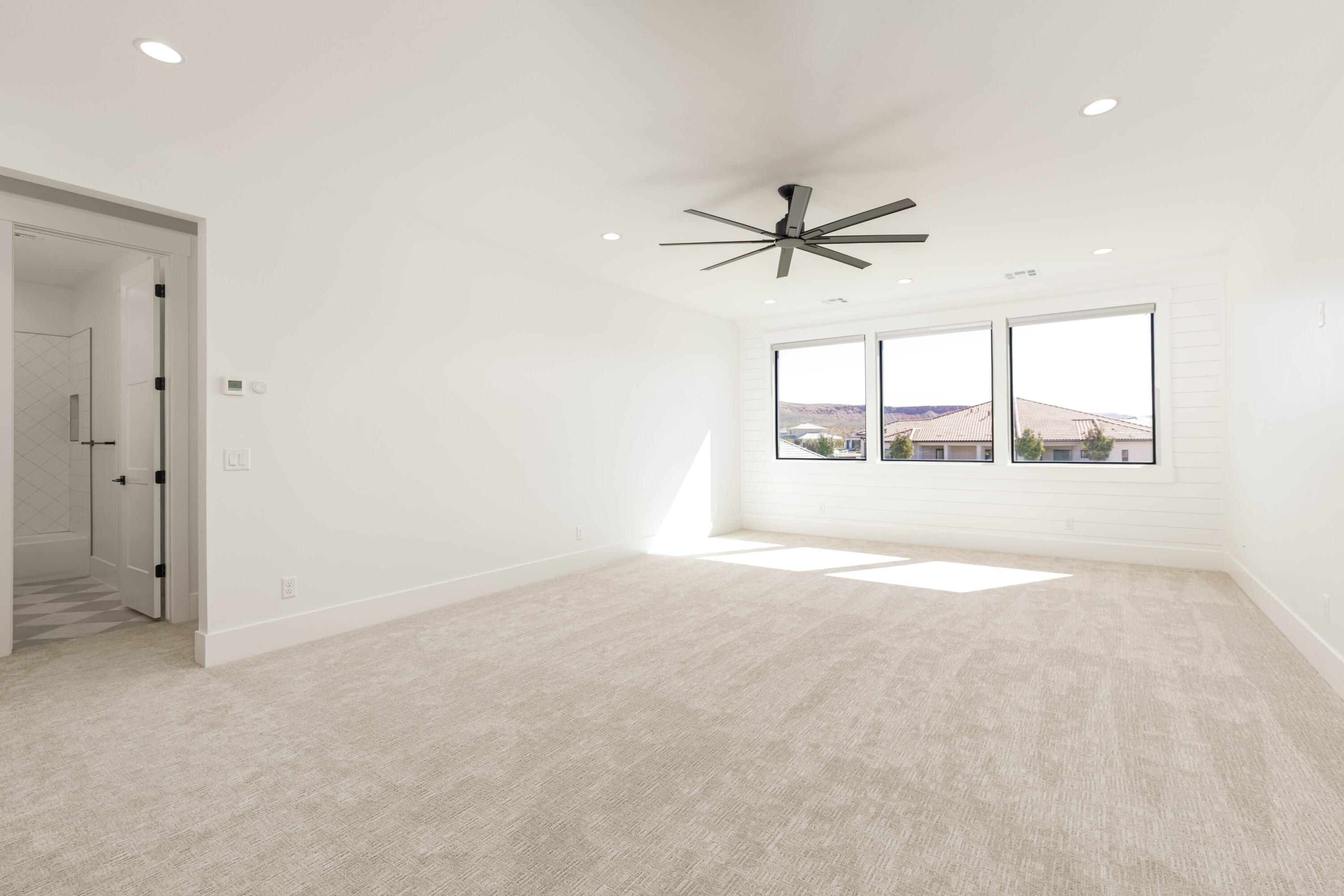 DESERT HORIZON - Residential