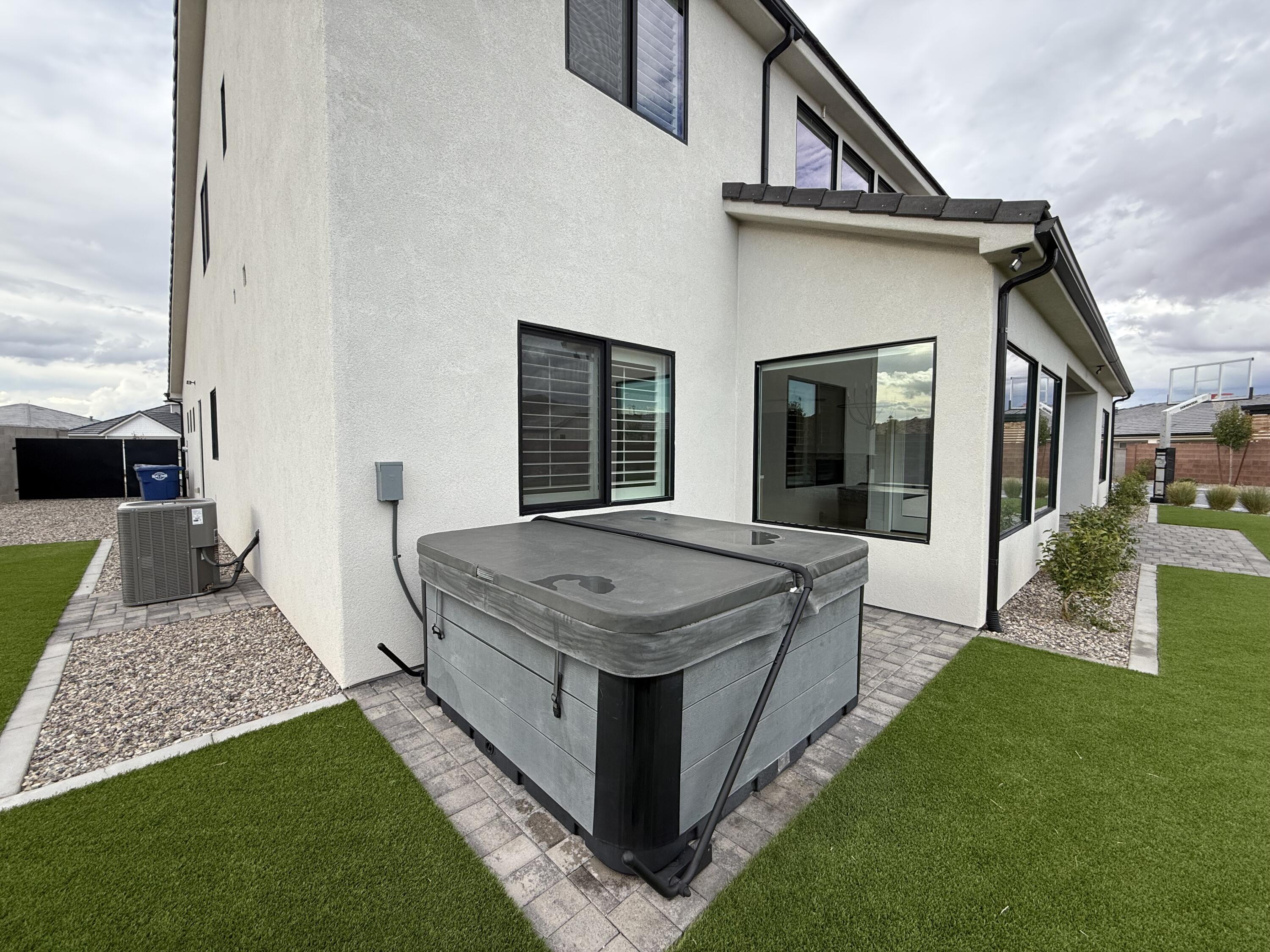 DESERT HORIZON - Residential