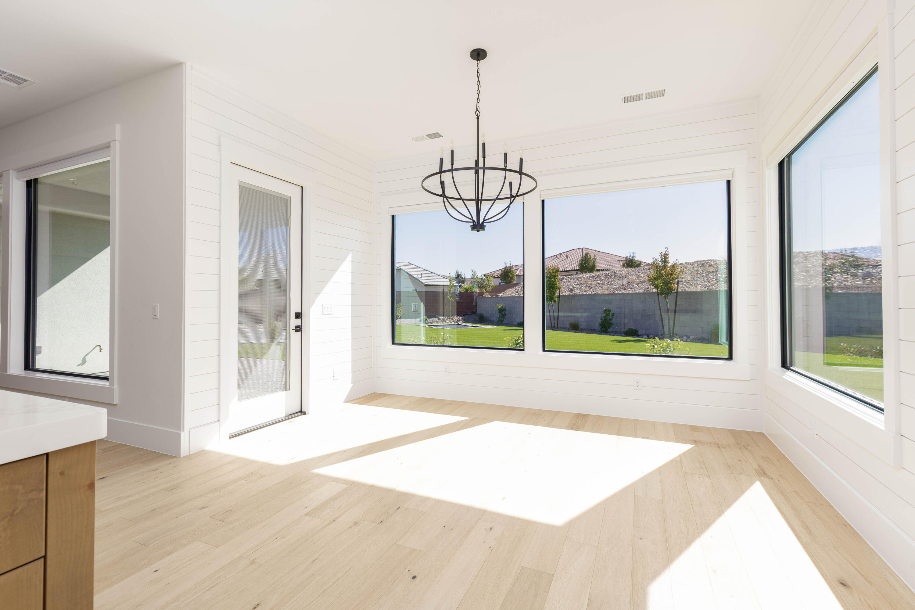 DESERT HORIZON - Residential