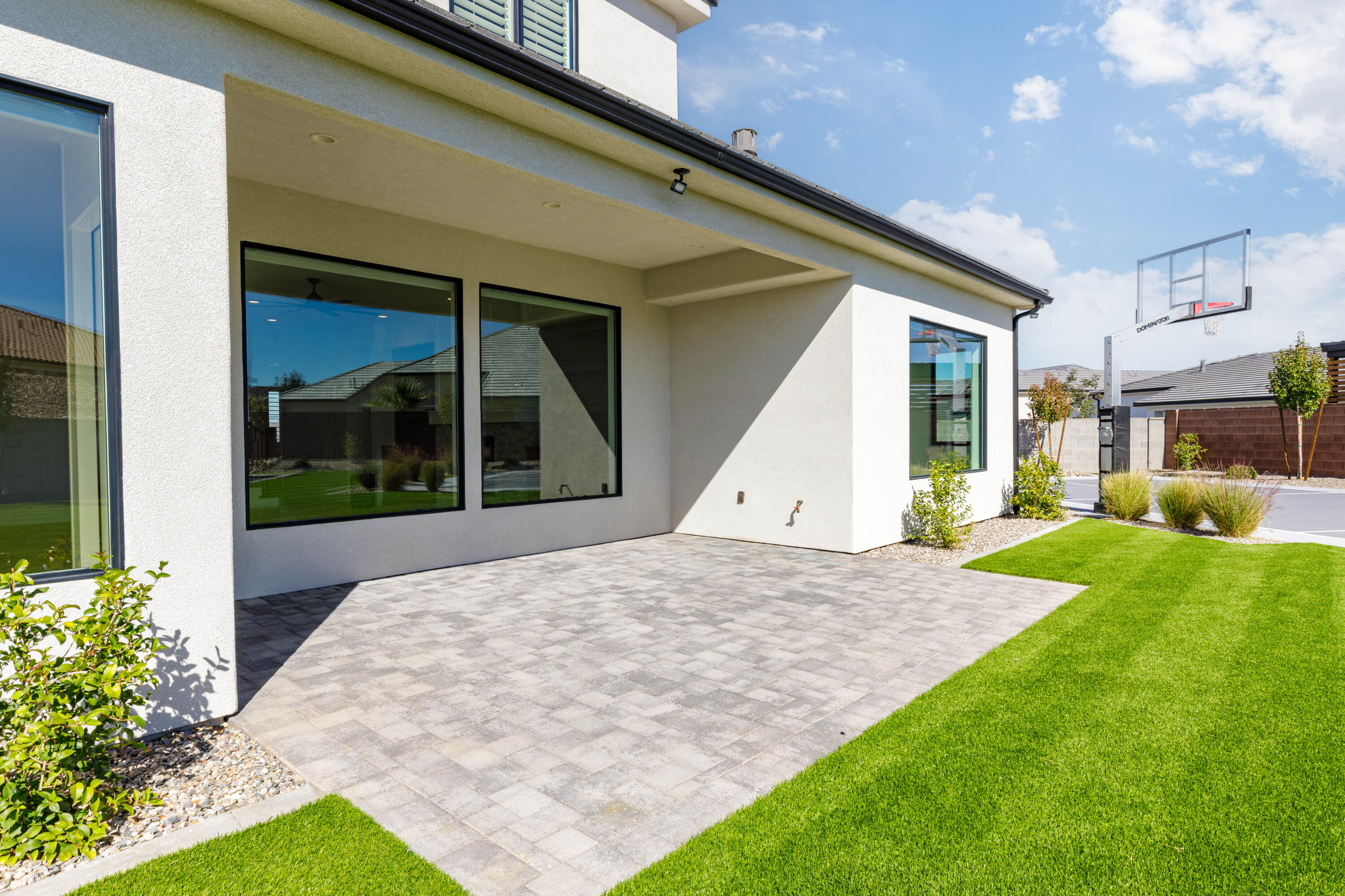 DESERT HORIZON - Residential