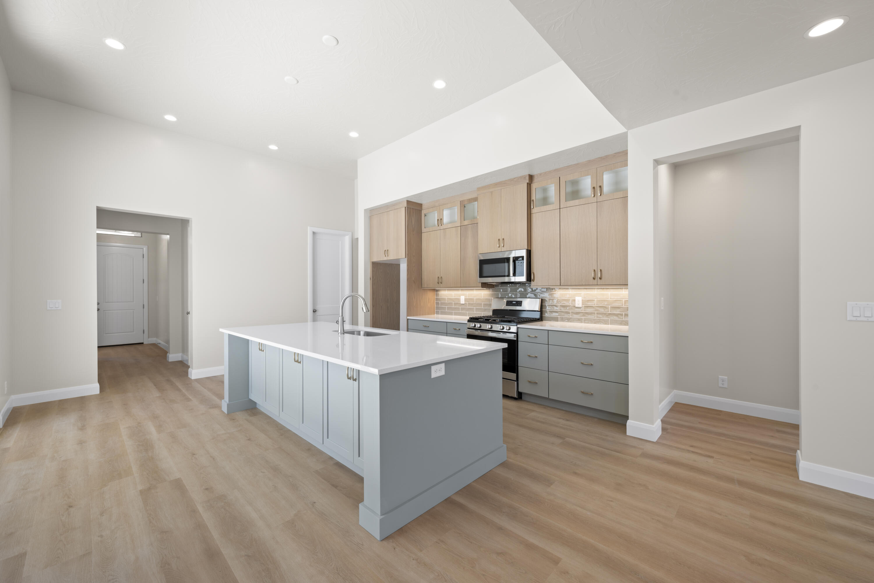 SOLIS AT CORAL CANYON - Residential