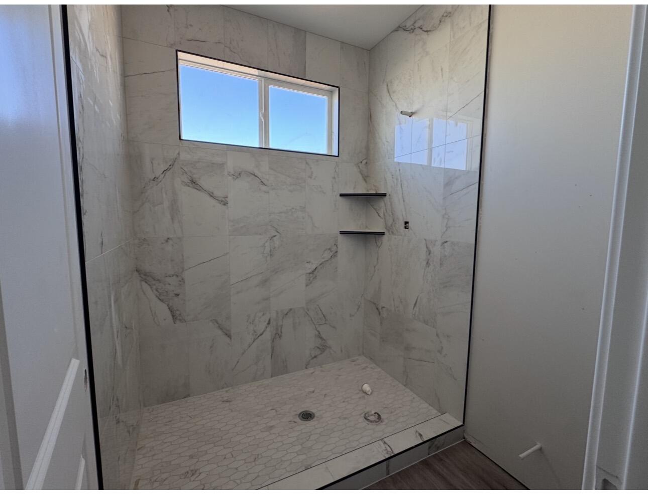 PEREGRINE POINTE WEST - Residential