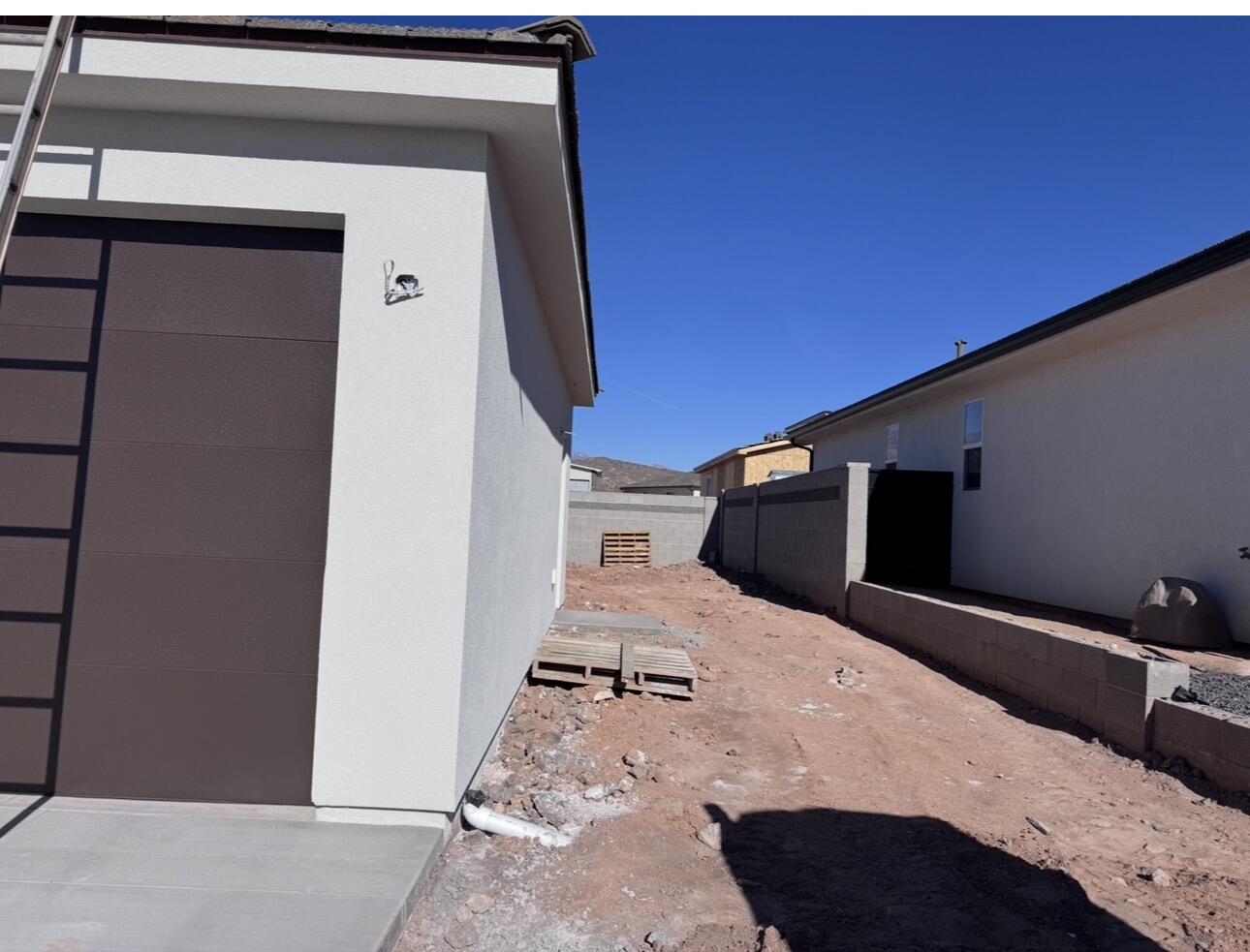 PEREGRINE POINTE WEST - Residential