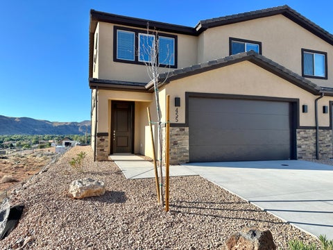 Photo of 455 W 405 N, Hurricane, UT 84737 (MLS # 26-277025)