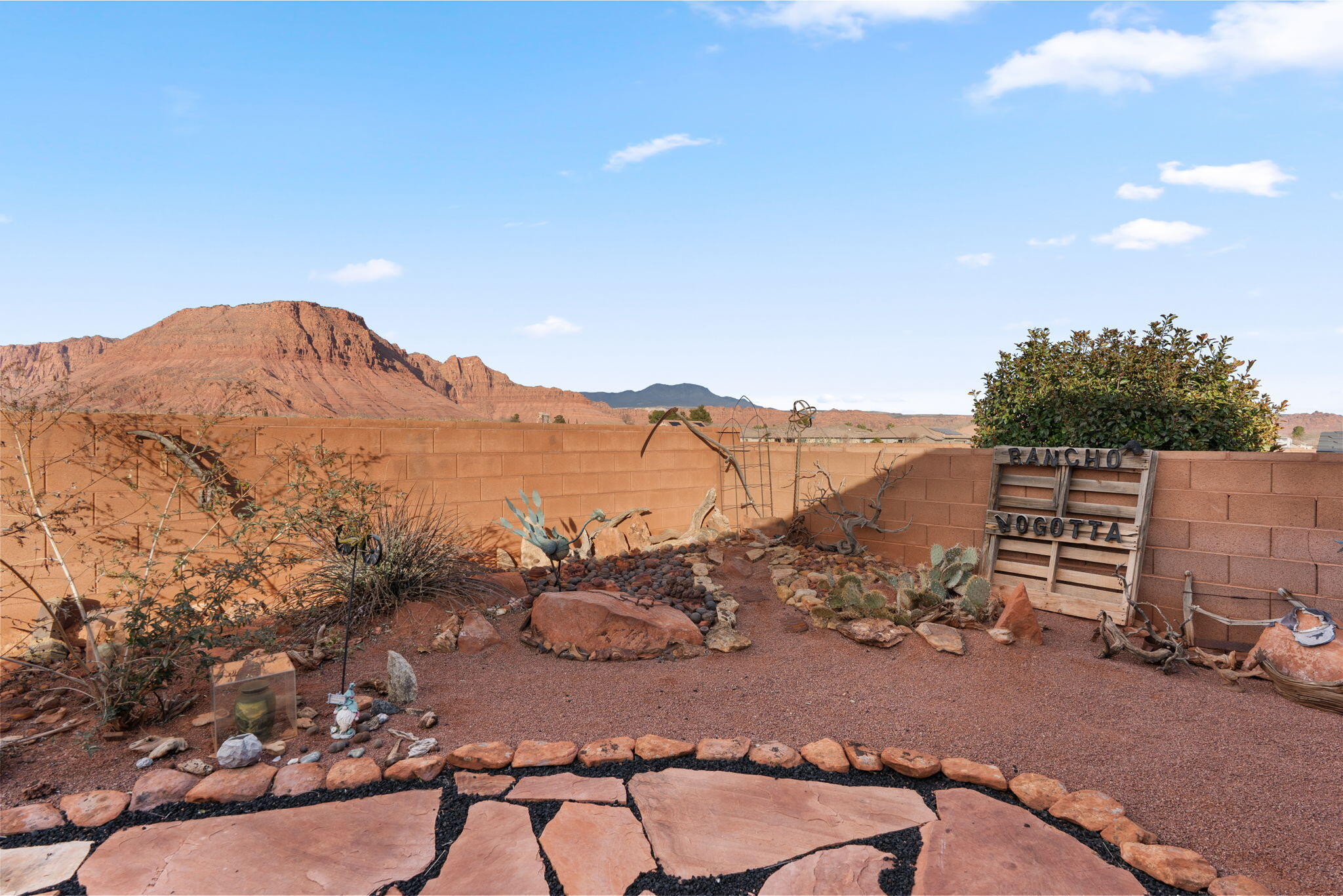 SHADOW CANYONS OF IVINS - Residential