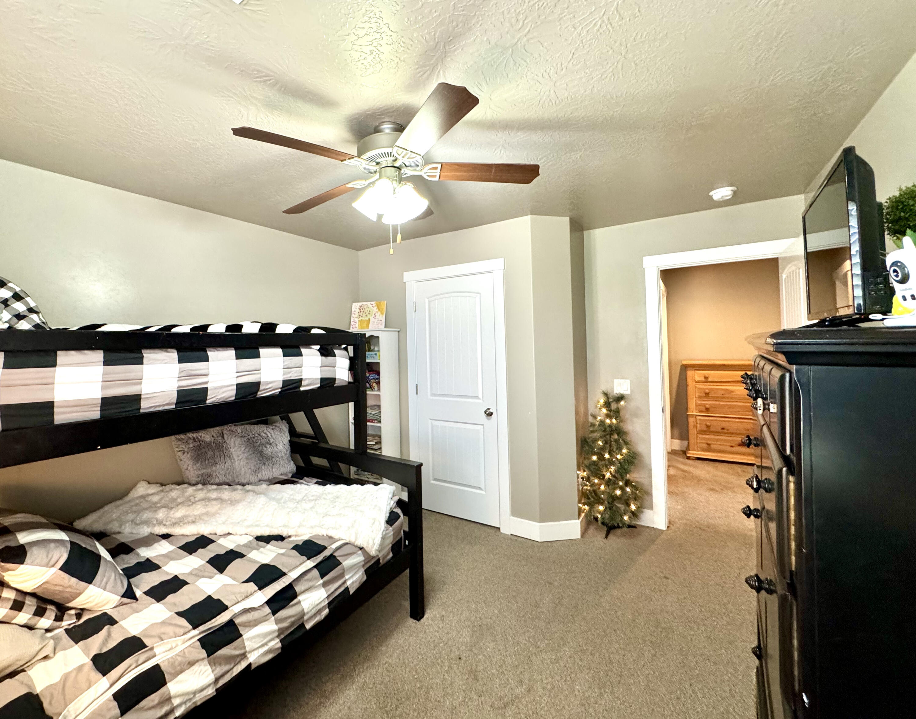 DESERT RIDGE - Residential