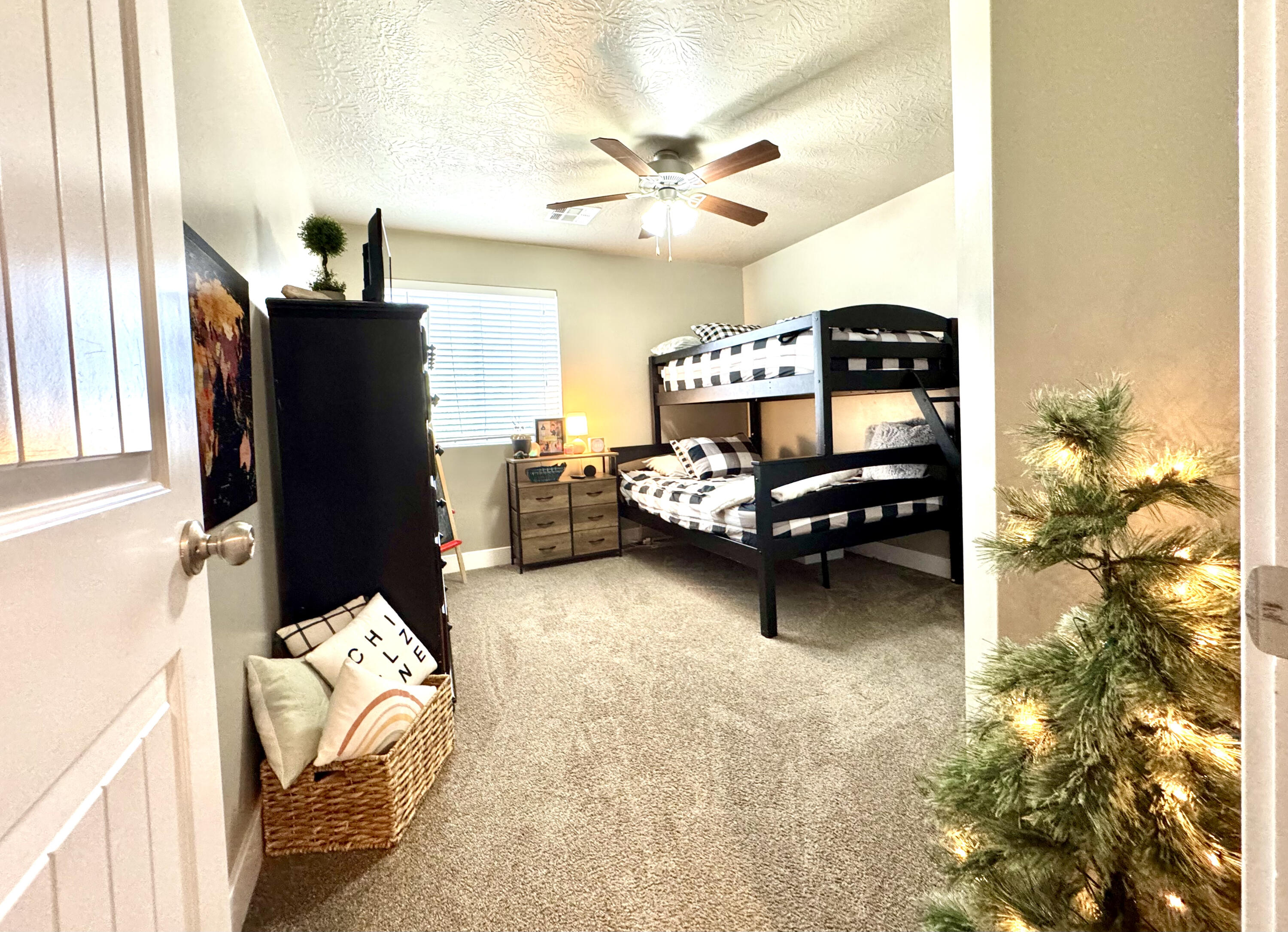 DESERT RIDGE - Residential