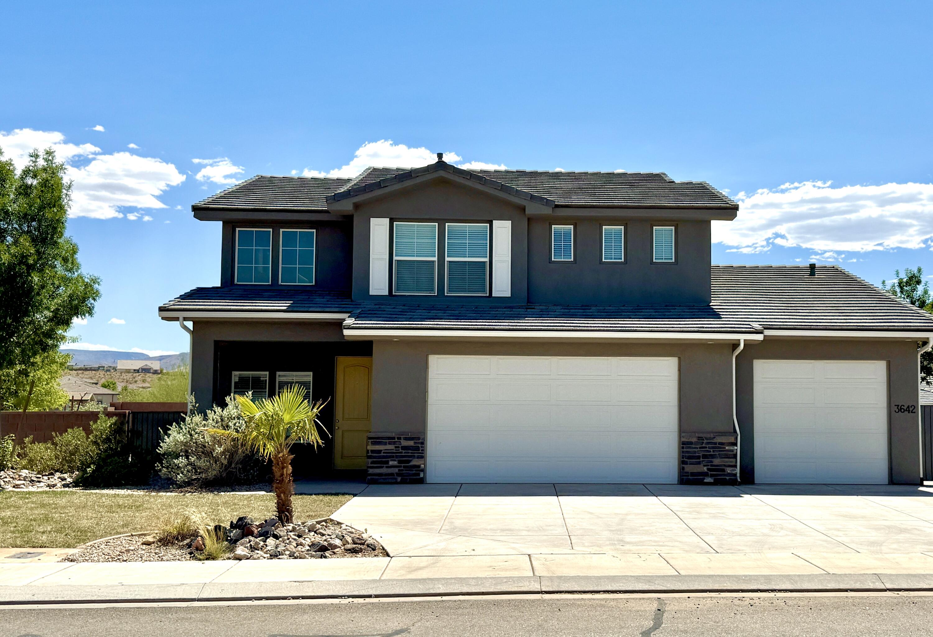 DESERT RIDGE - Residential