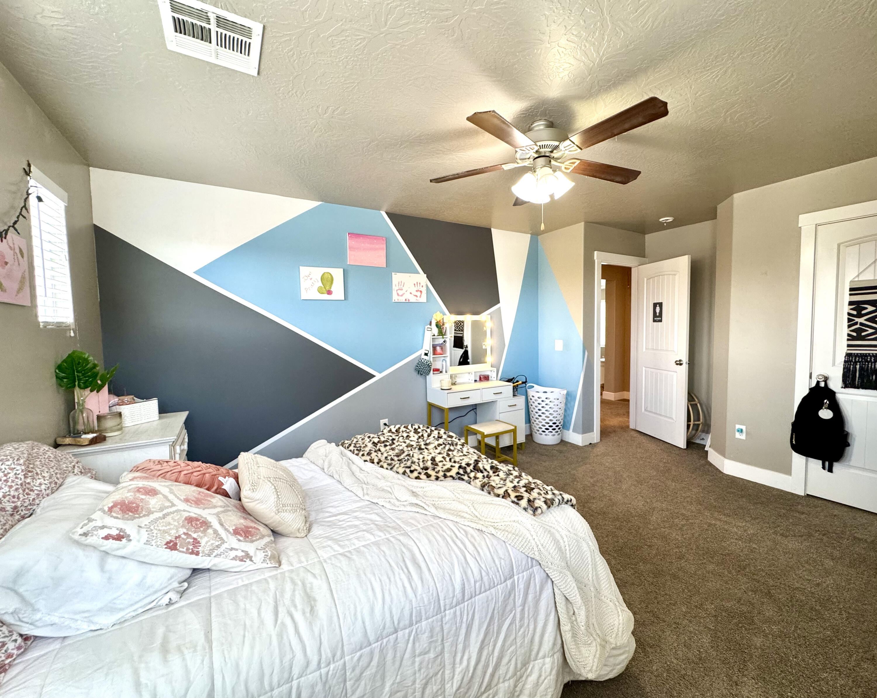 DESERT RIDGE - Residential