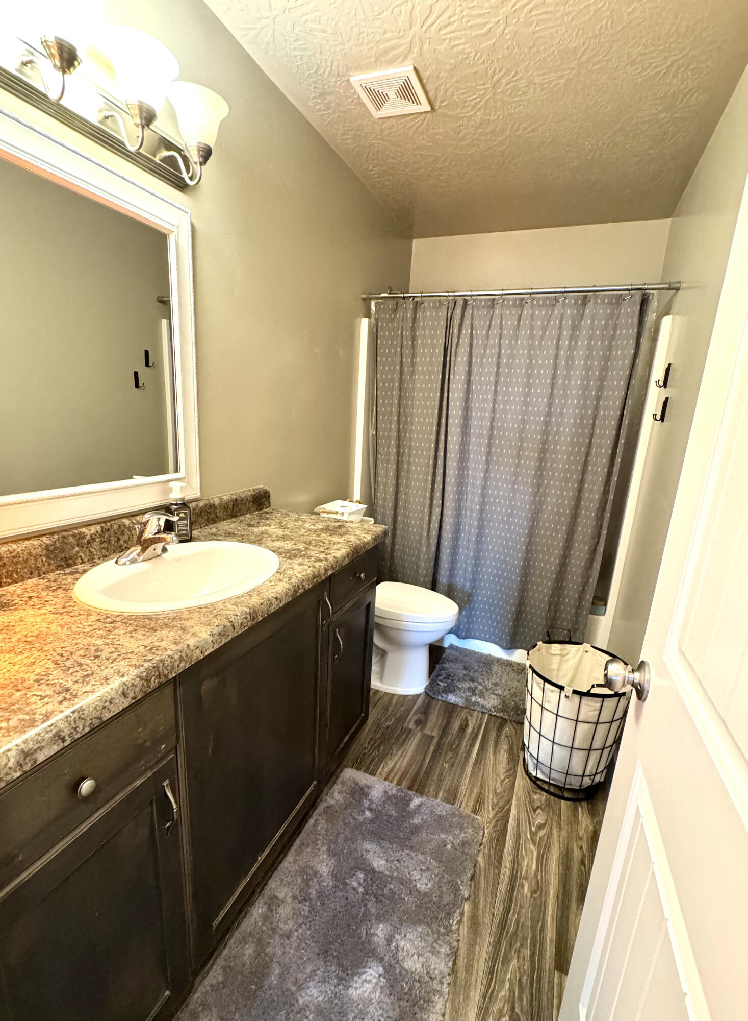 DESERT RIDGE - Residential