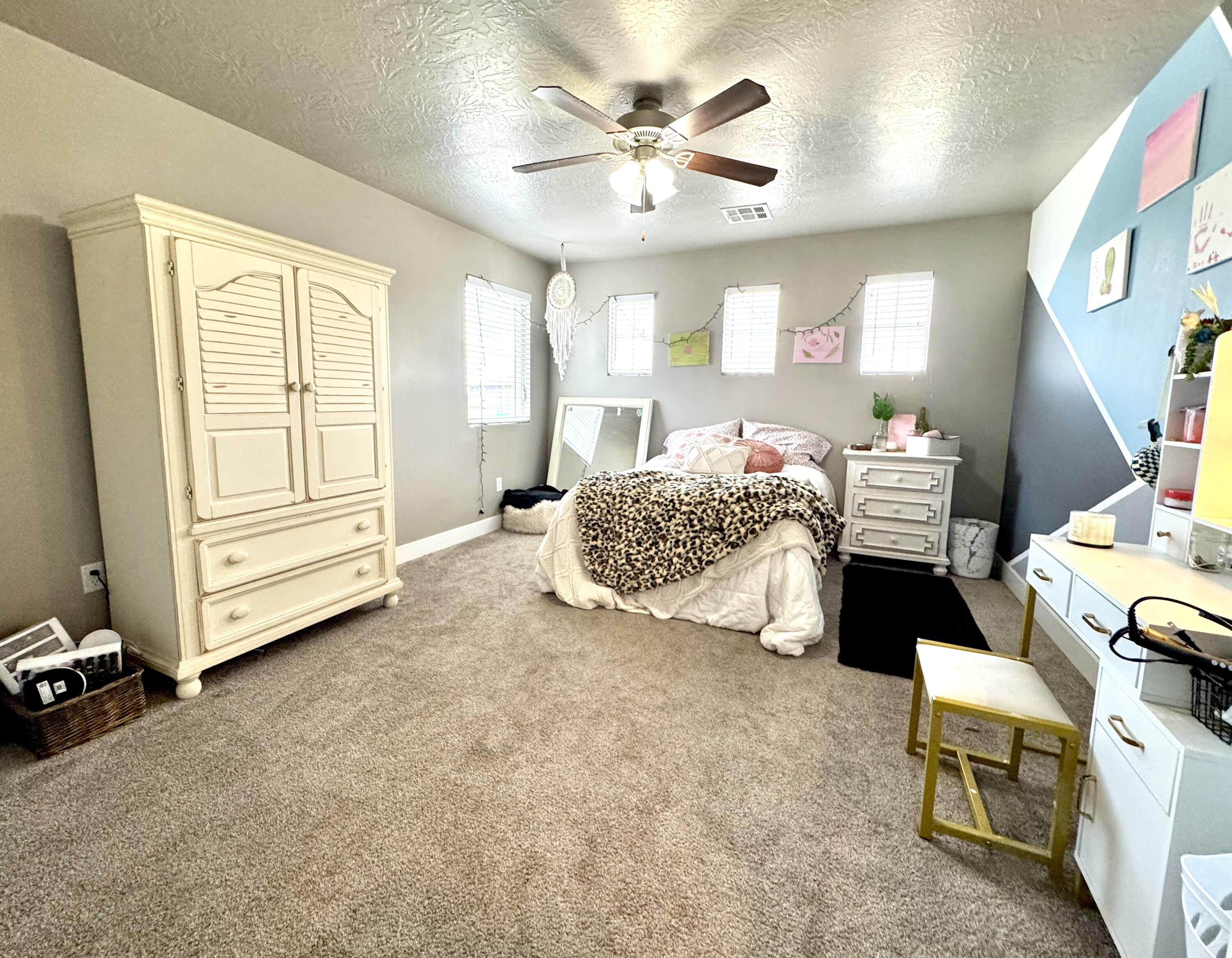 DESERT RIDGE - Residential