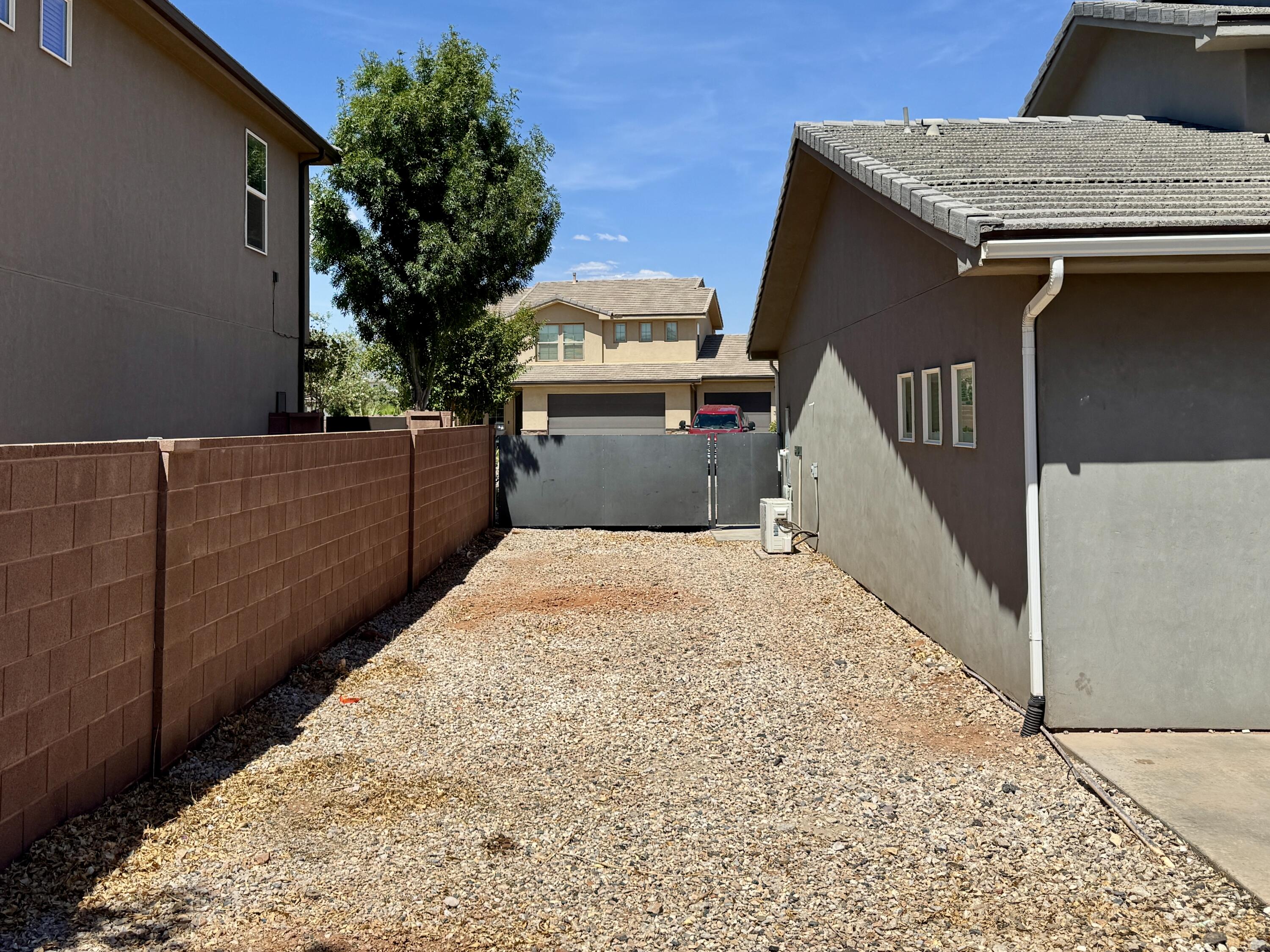 DESERT RIDGE - Residential