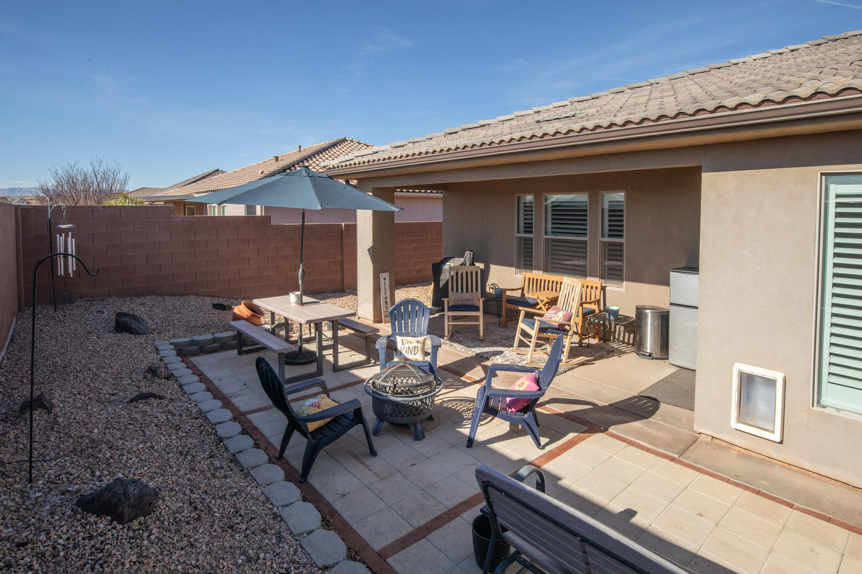 WARNER GATEWAY - Residential