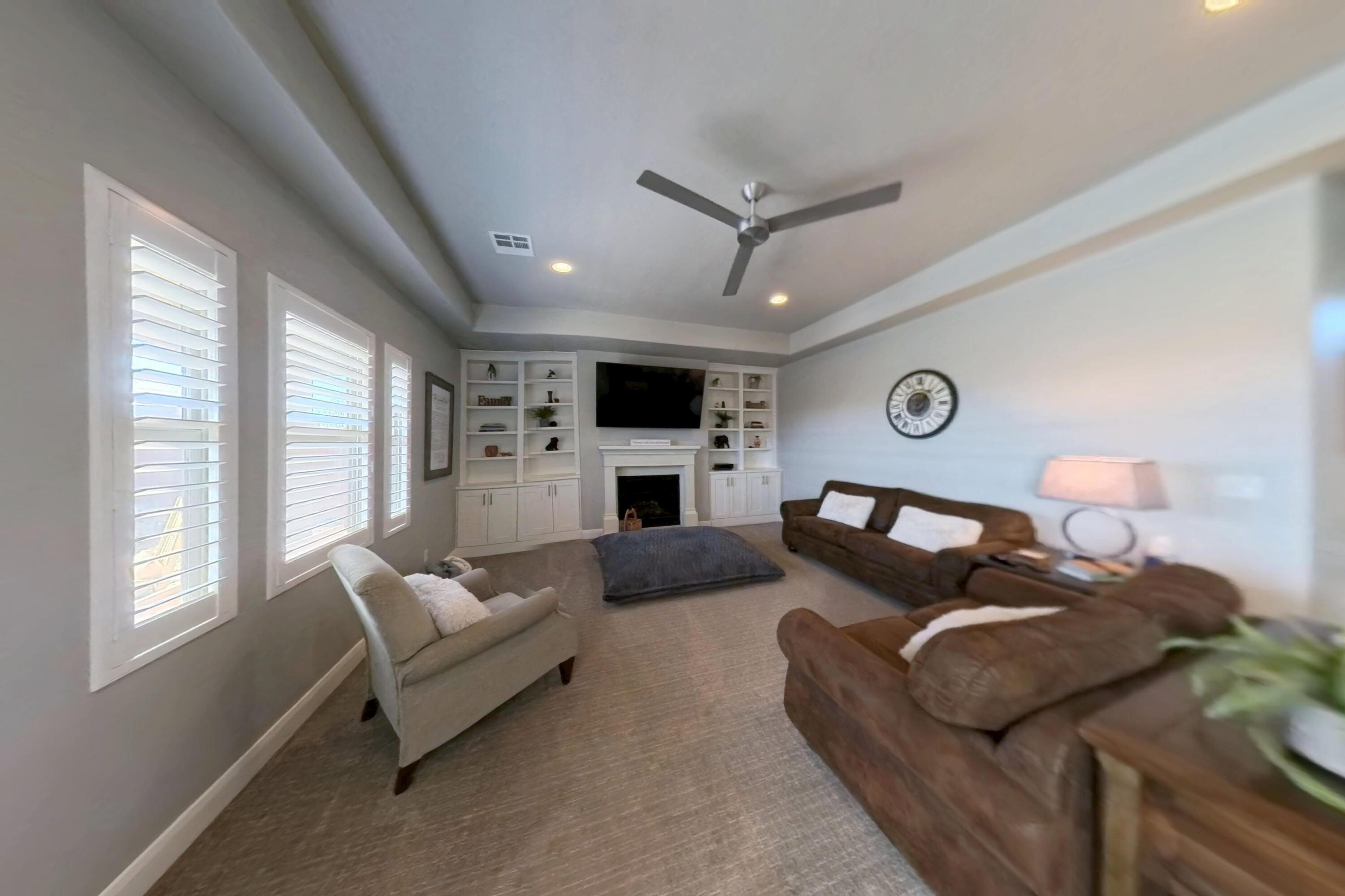 WARNER GATEWAY - Residential