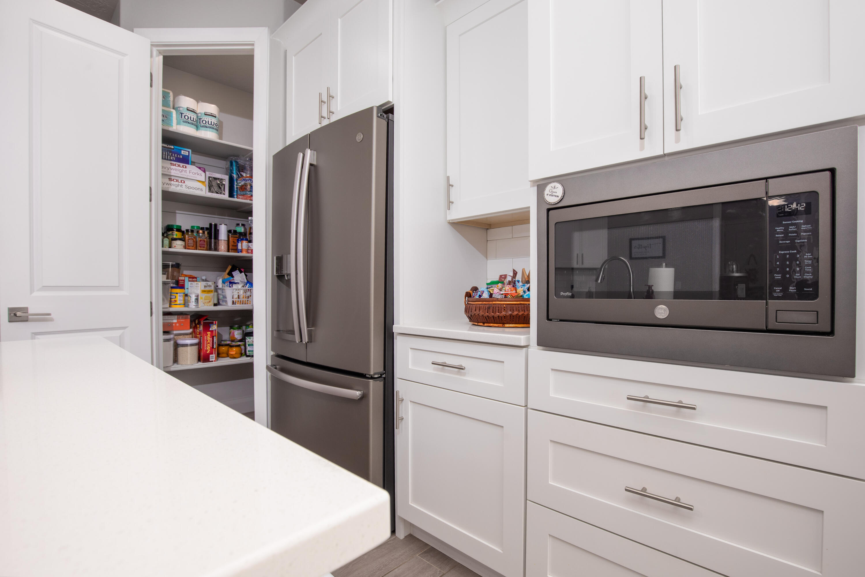 WARNER GATEWAY - Residential