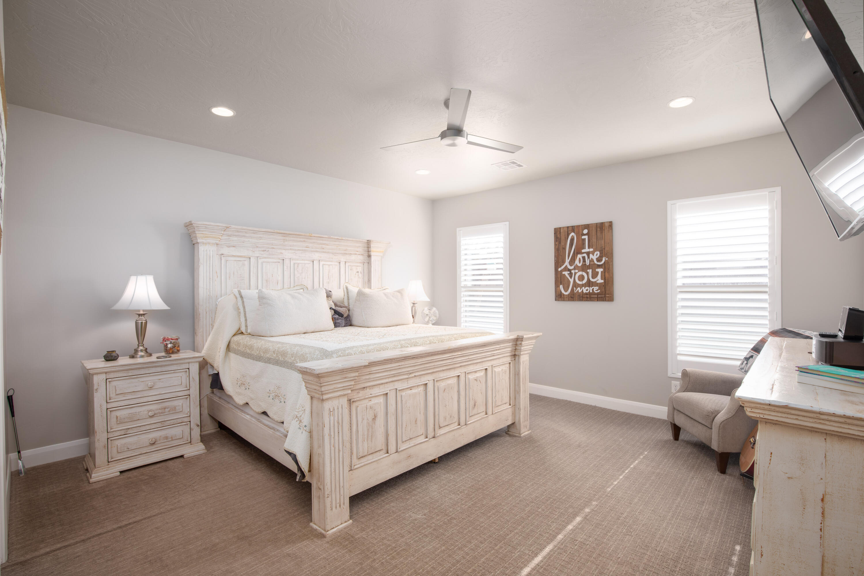 WARNER GATEWAY - Residential