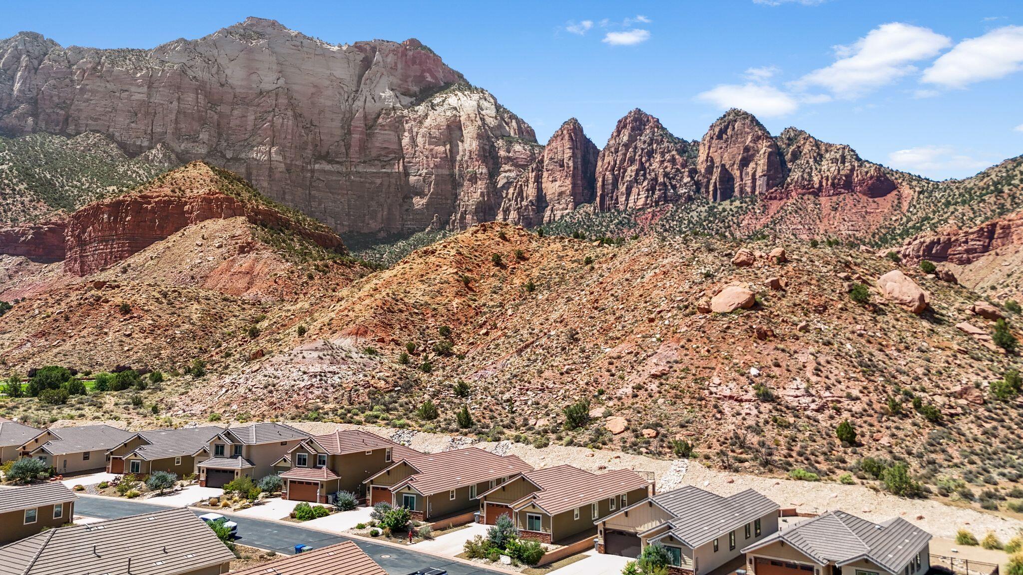 MOENAVE CONDO - Residential