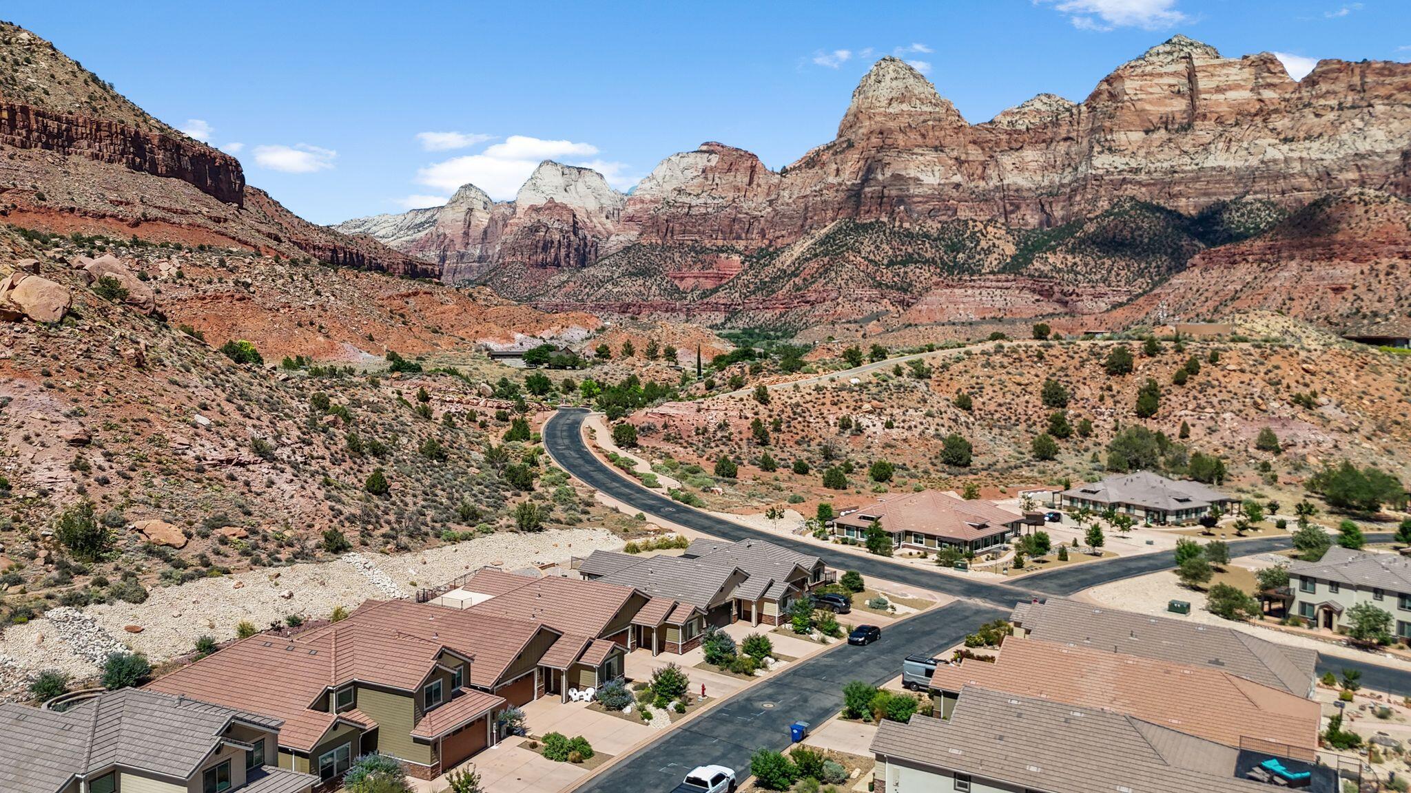 MOENAVE CONDO - Residential