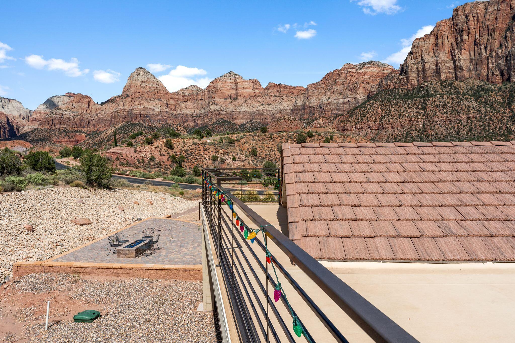 MOENAVE CONDO - Residential