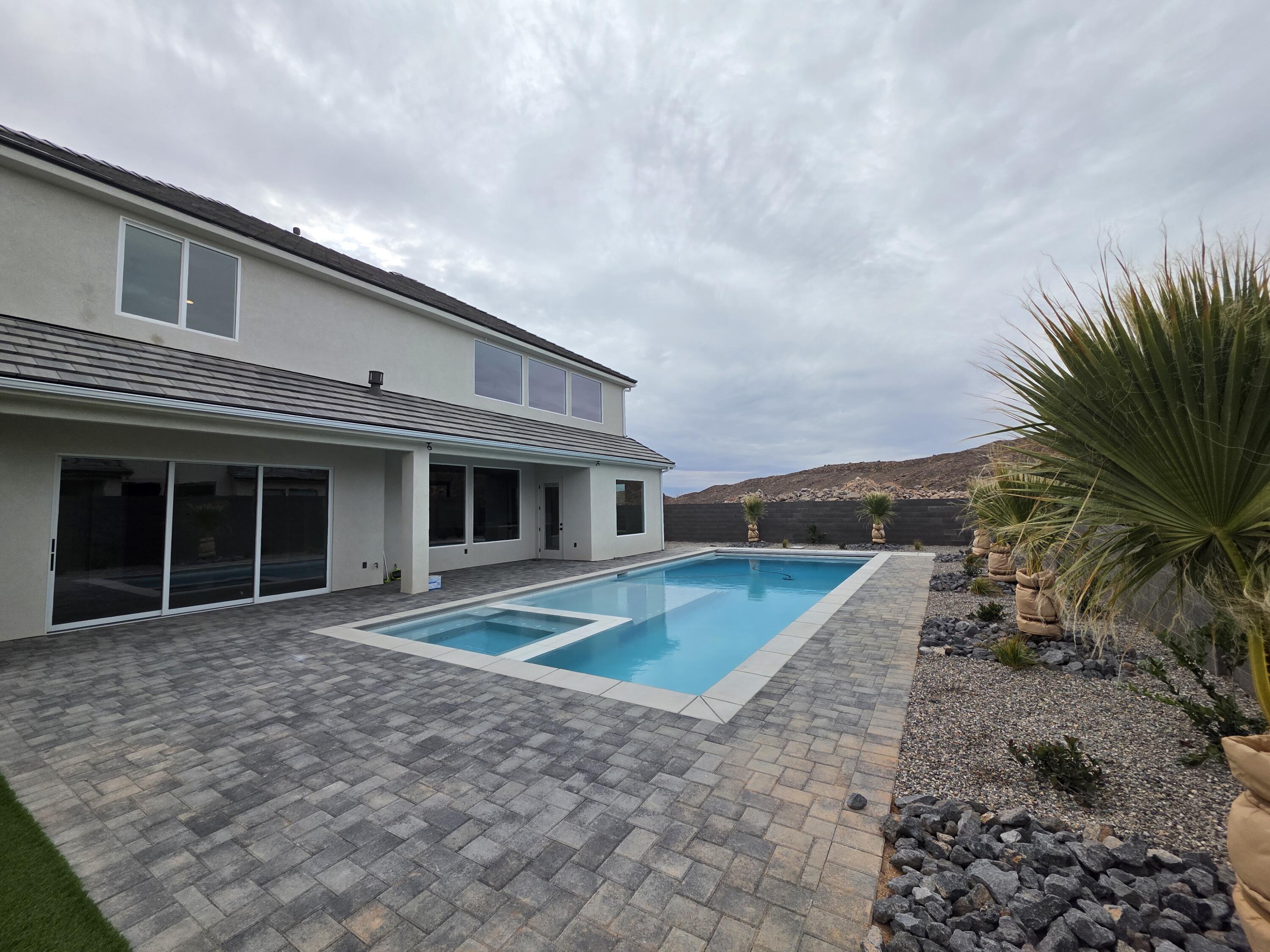 SYCAMORE VILLAGE - Residential