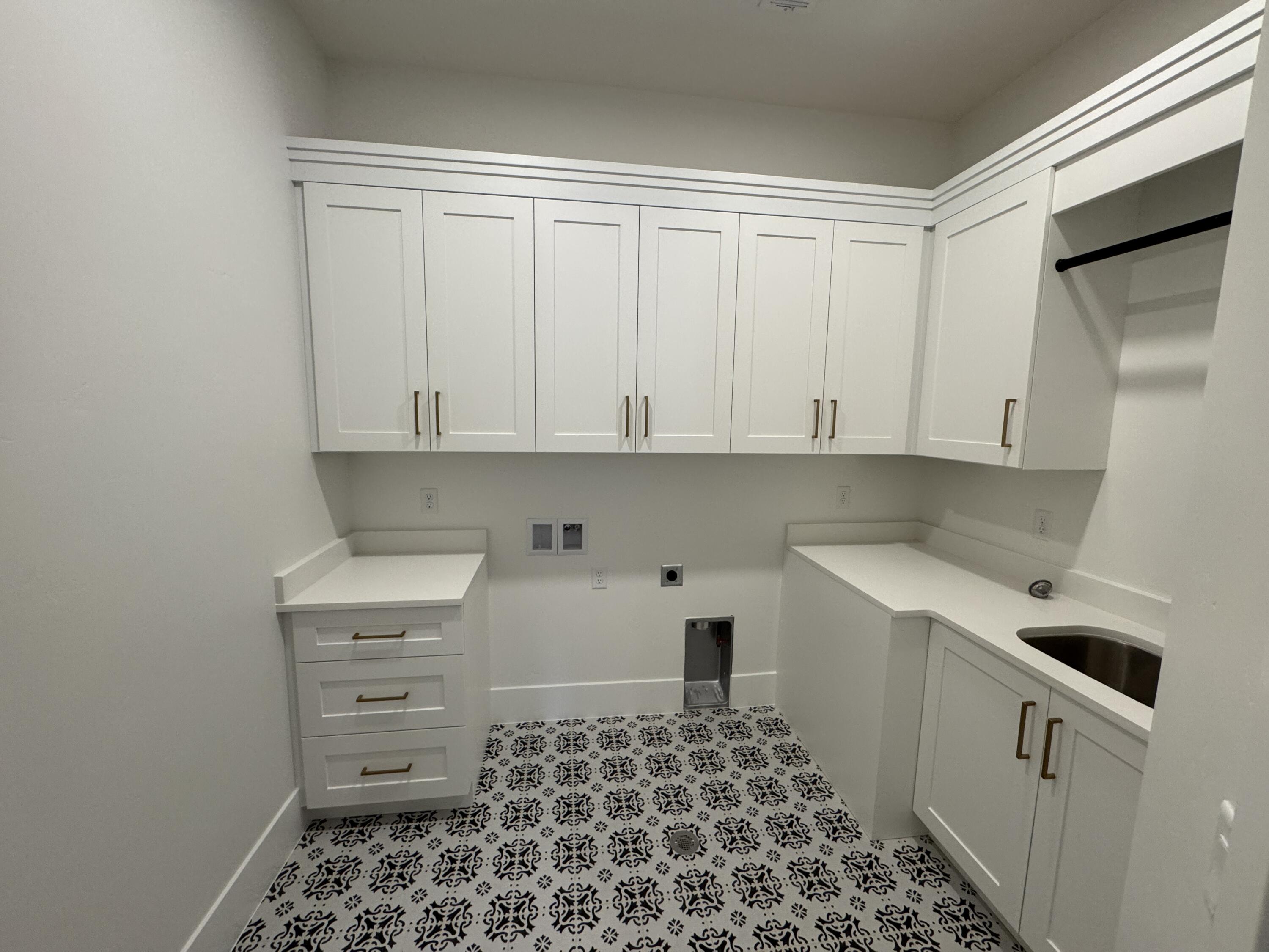 SYCAMORE VILLAGE - Residential