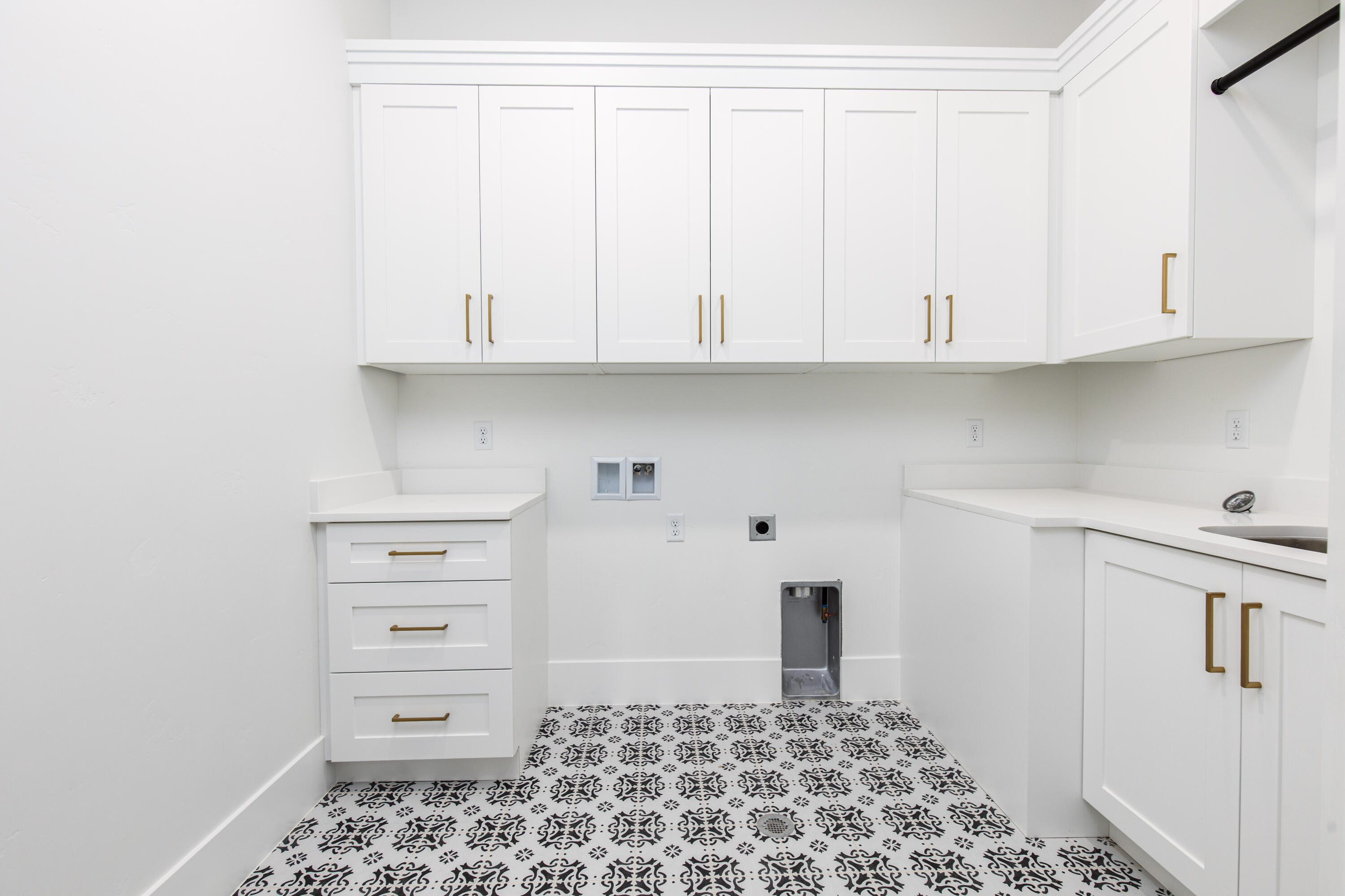 SYCAMORE VILLAGE - Residential