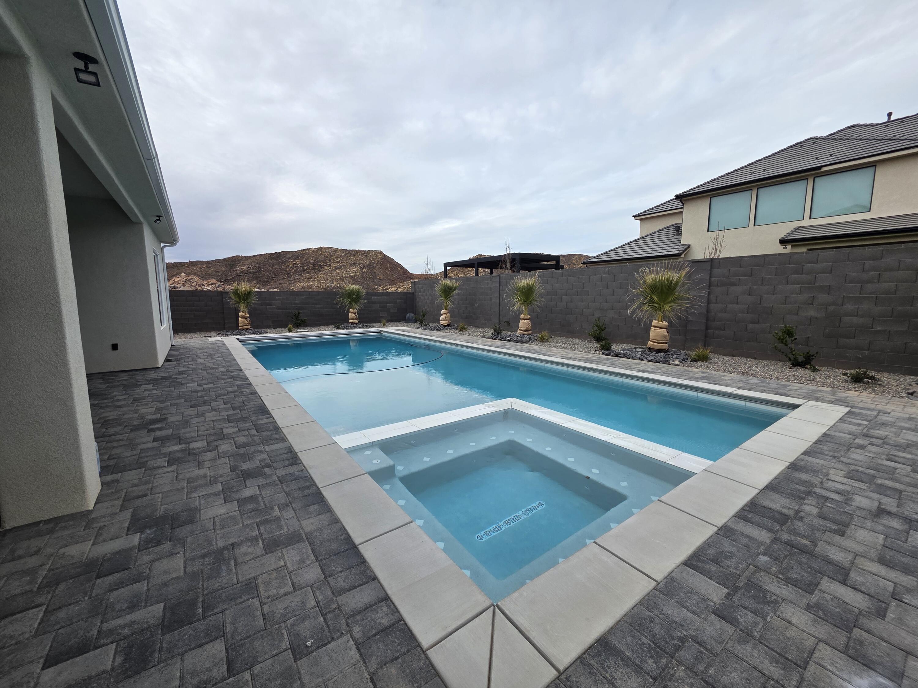 SYCAMORE VILLAGE - Residential