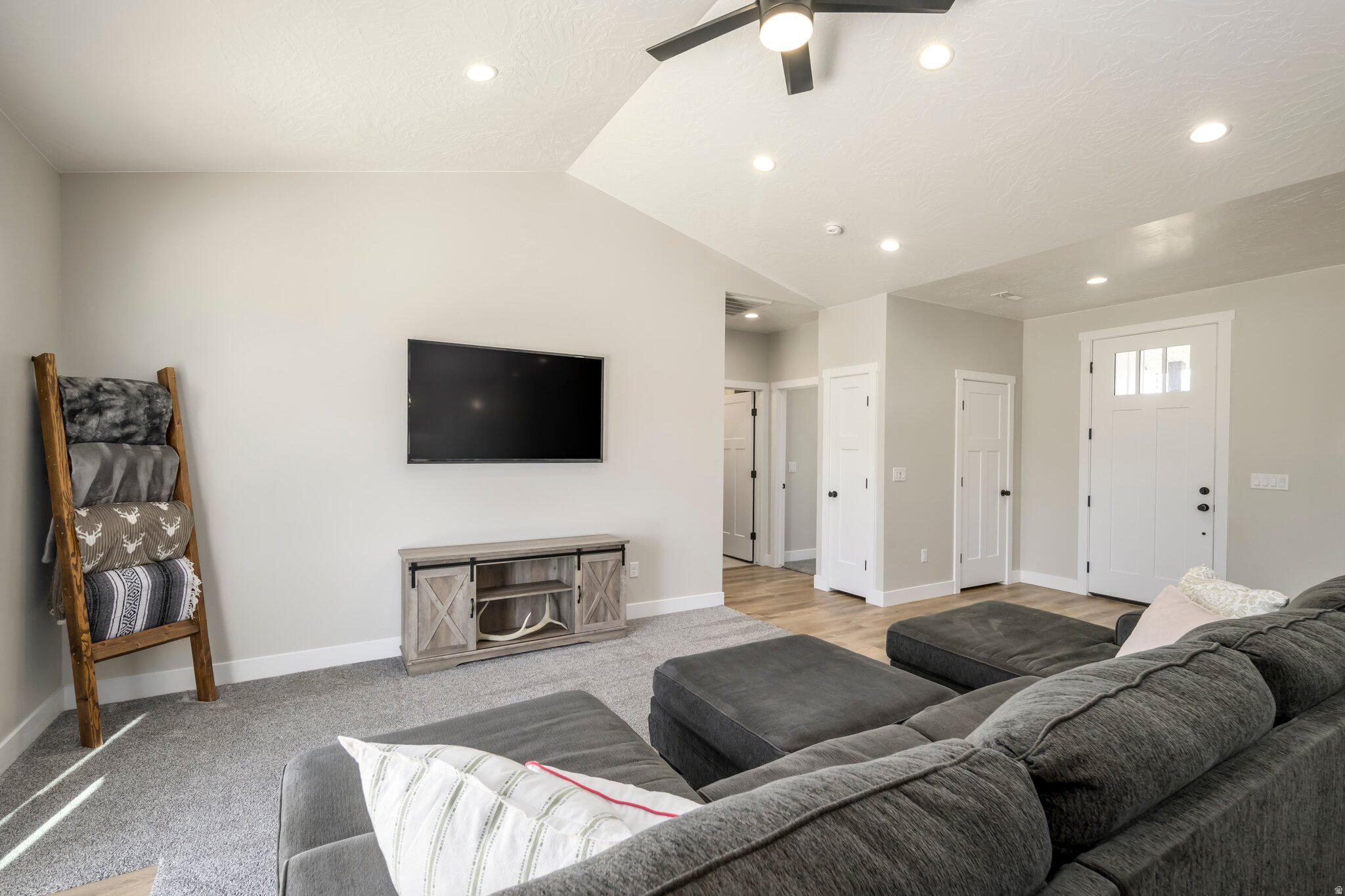 NORTH HILL ESTATES - Residential