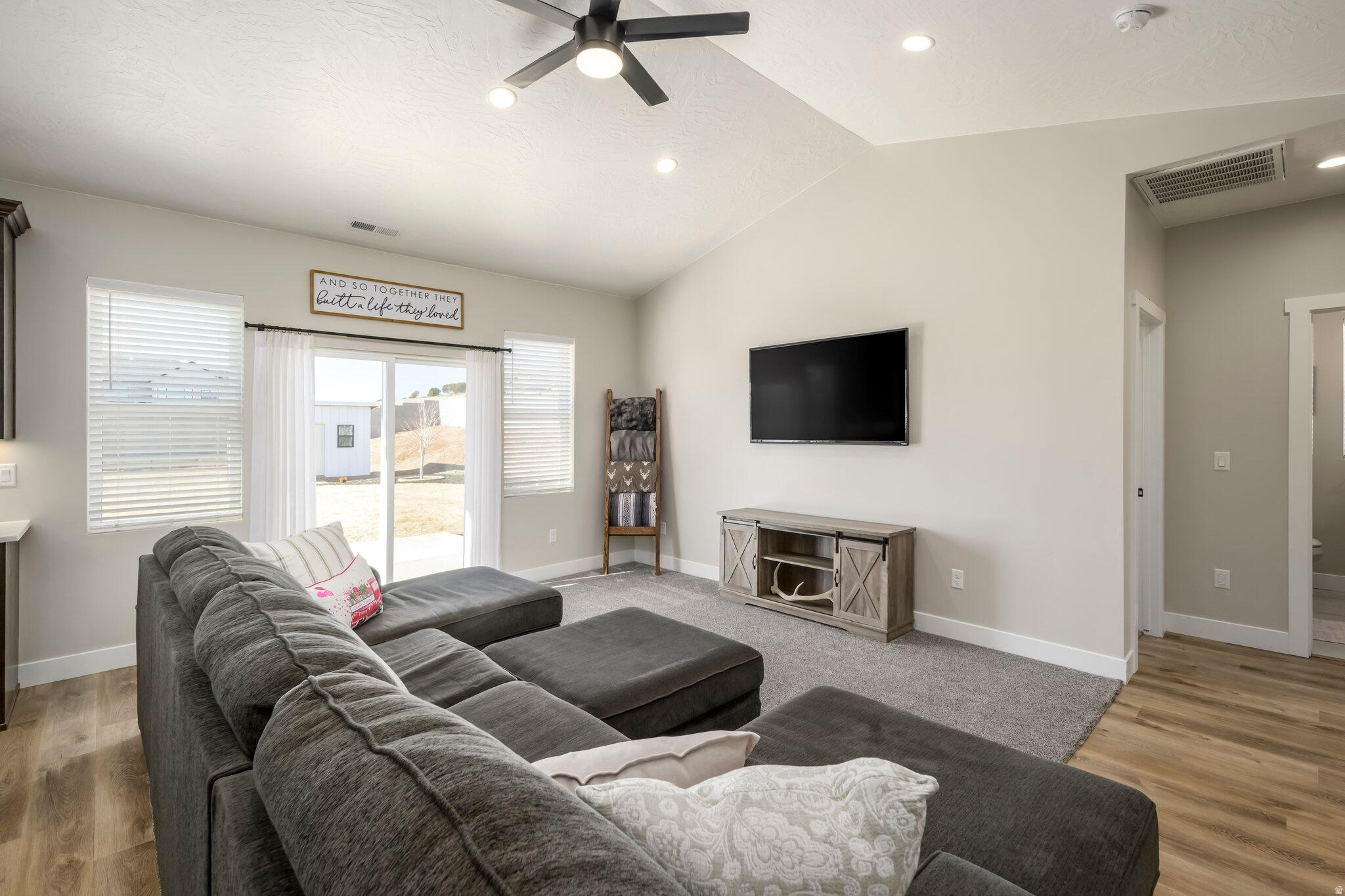 NORTH HILL ESTATES - Residential