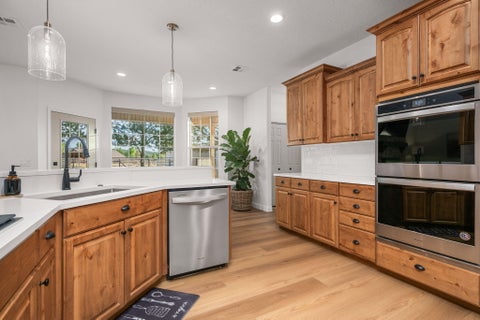 Tiny photo for 785 N Old Farms RD, Dammeron Valley, UT 84783 (MLS # 26-274933)