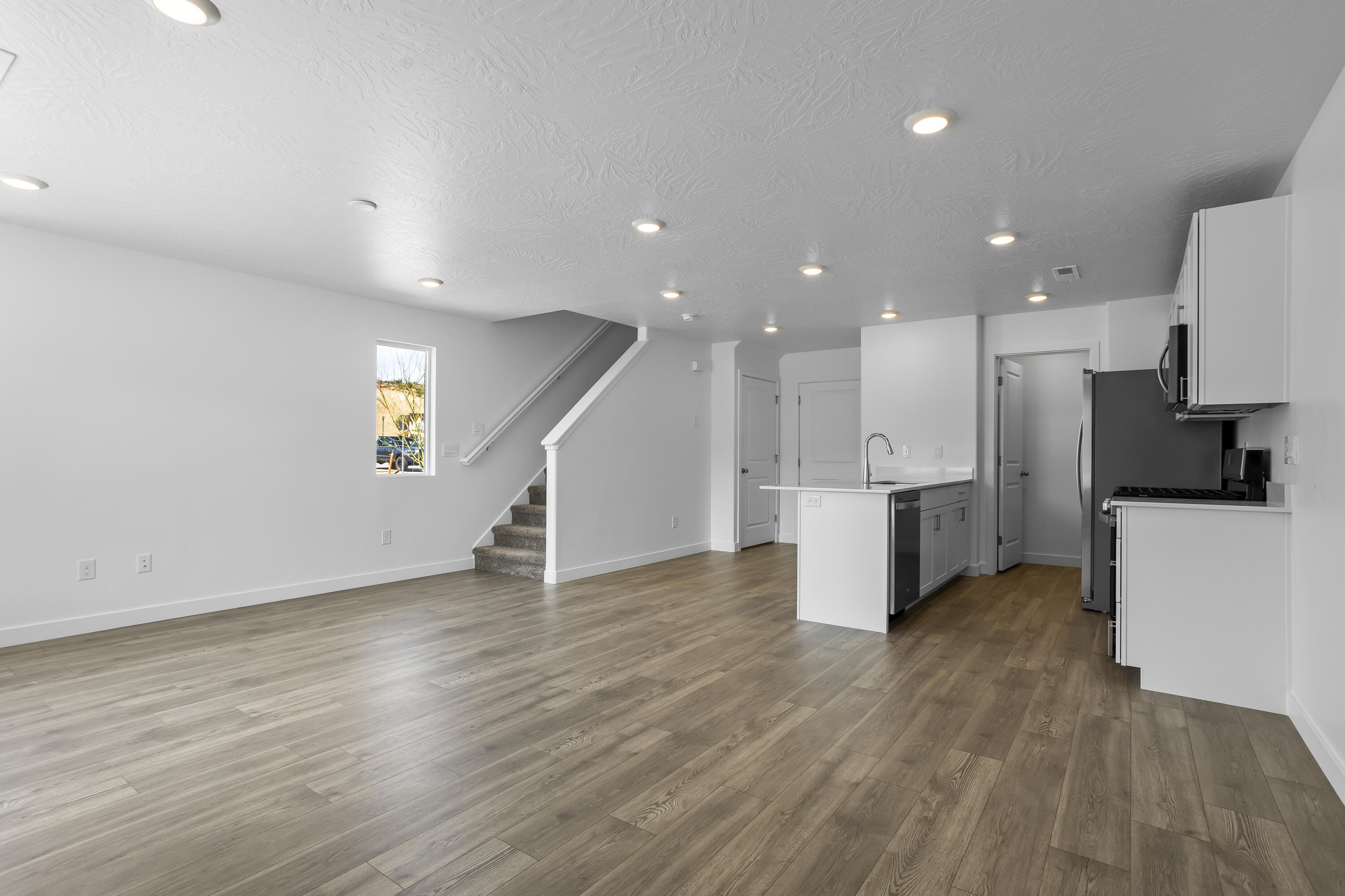 LAVENDER CANYON AT LONG VALLEY - Residential