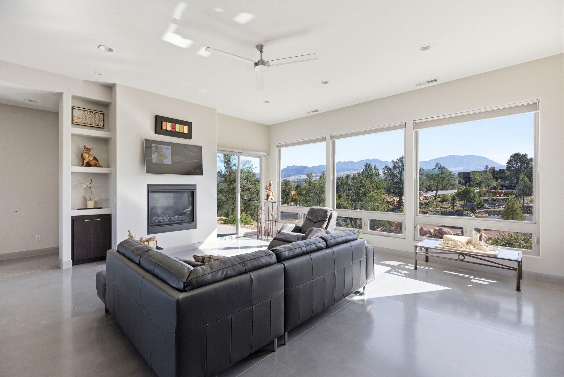 PINION HILLS - Residential