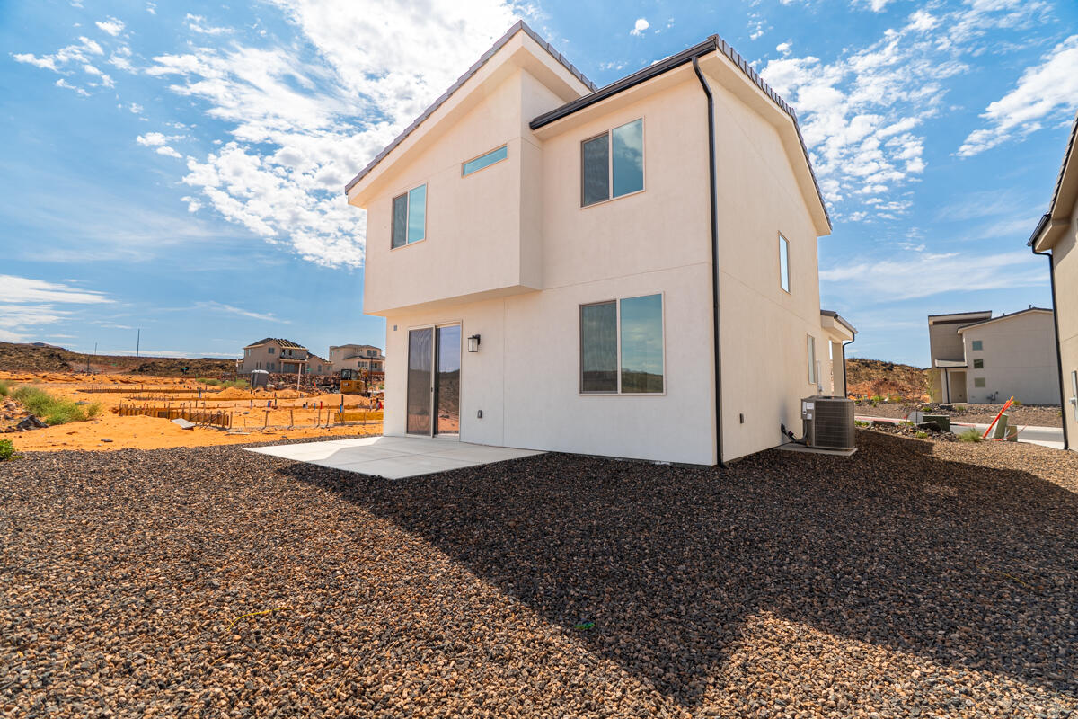 DESERT REFLECTION - Residential