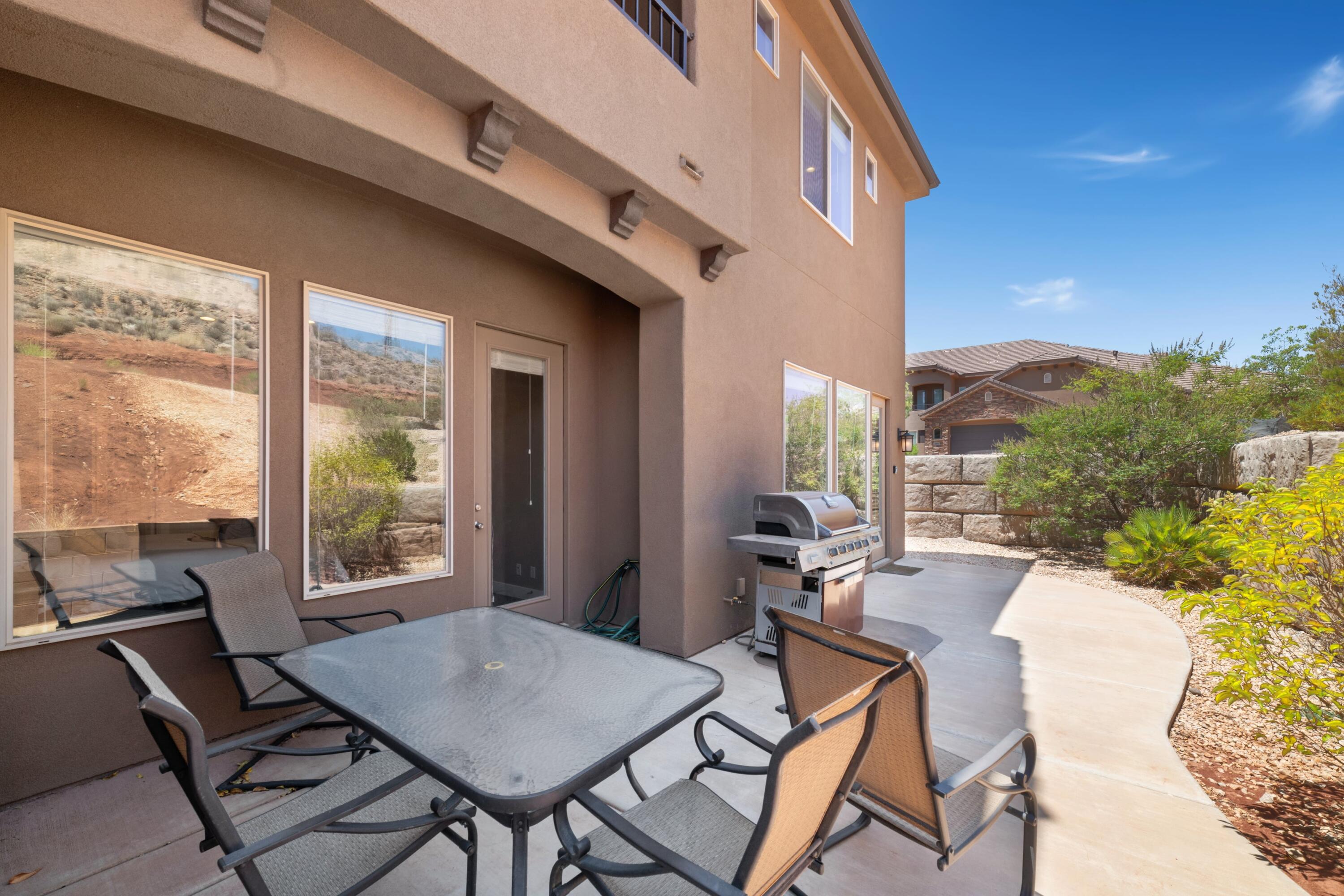 CORAL RIDGE TOWNHOMES - Residential