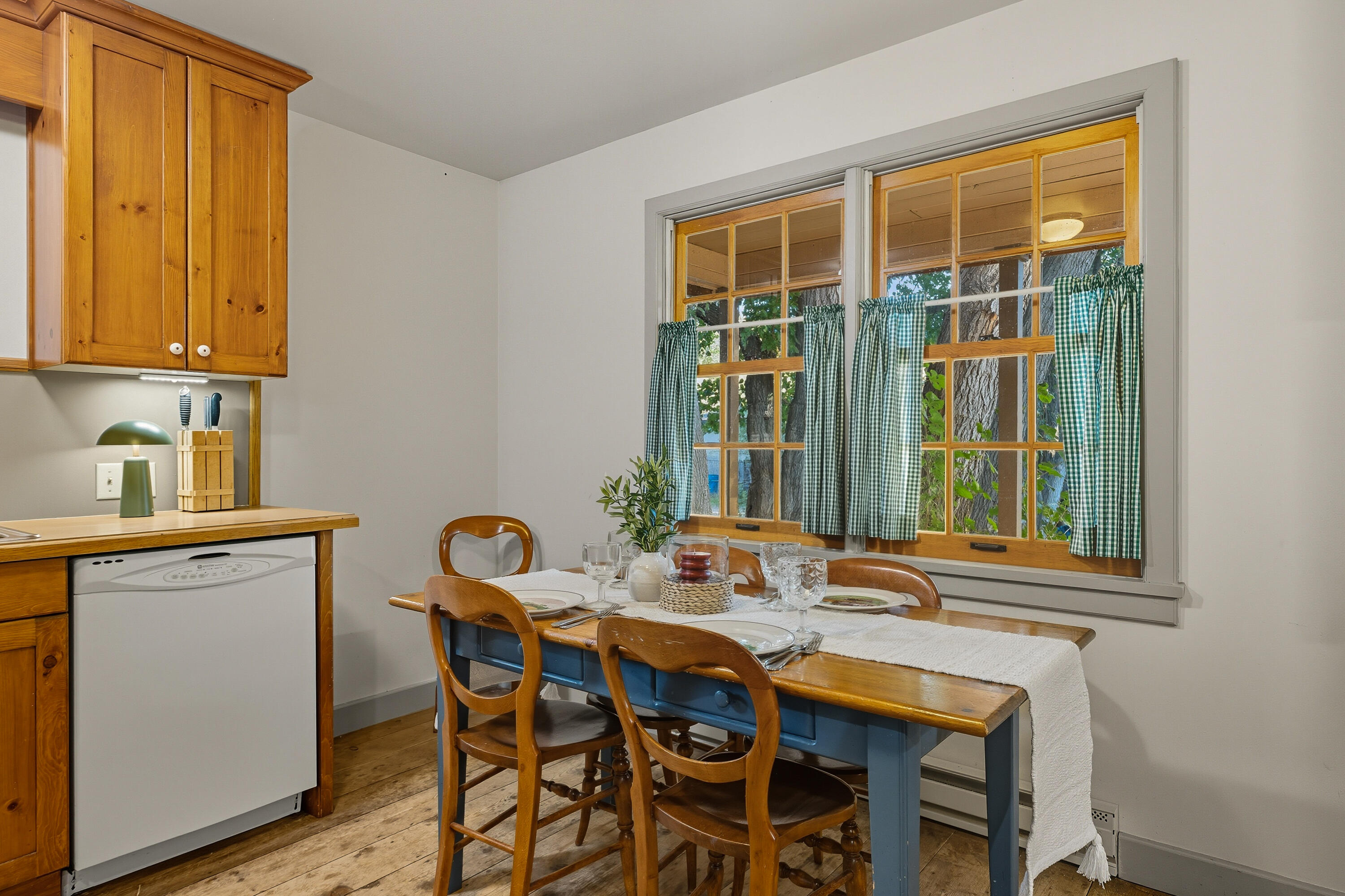 ROCKVILLE TOWNSITE - Residential