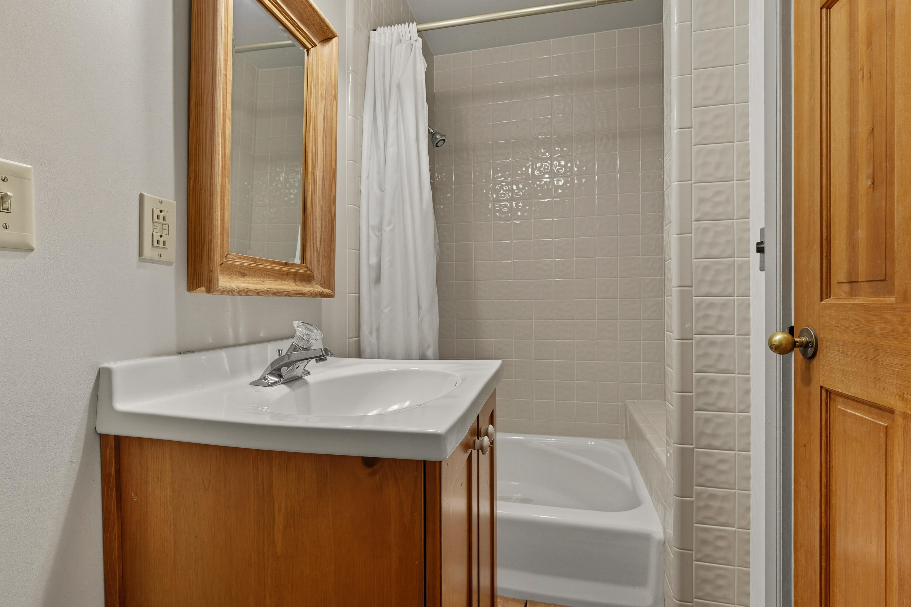 ROCKVILLE TOWNSITE - Residential